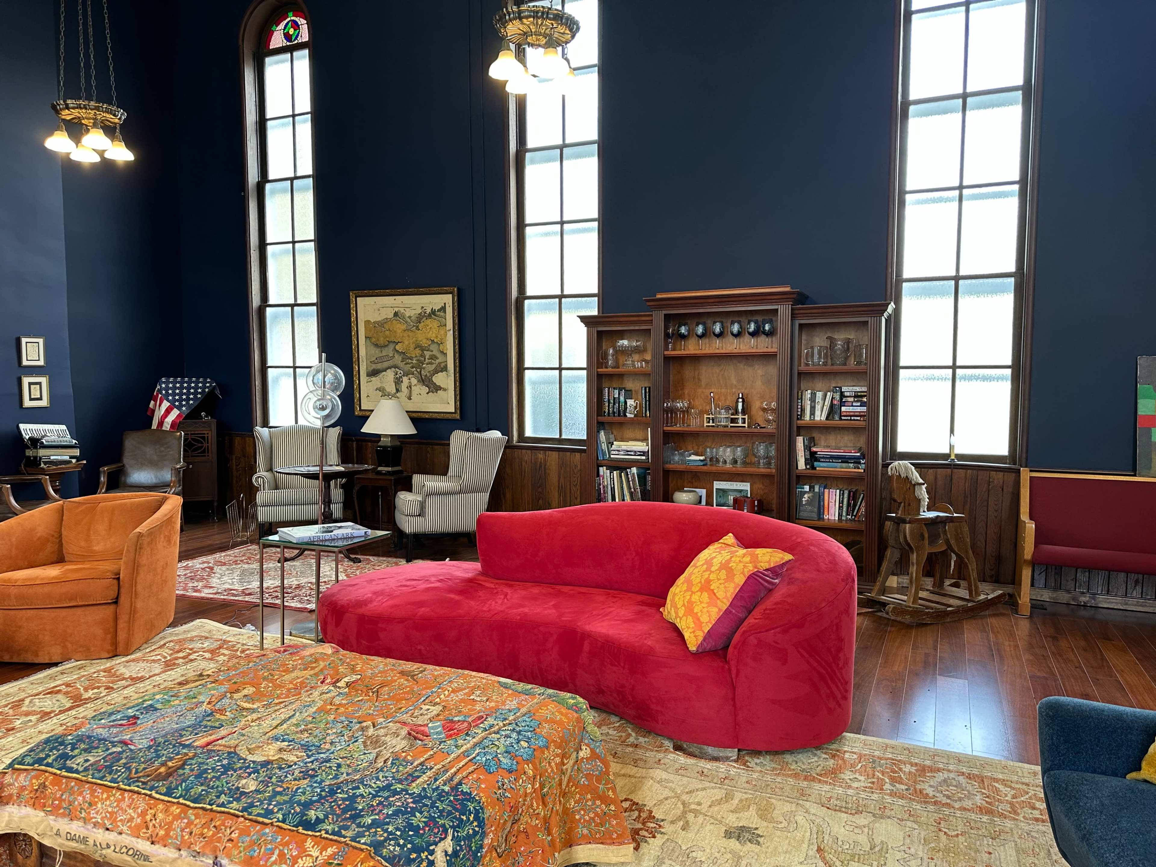 Shara Chapman Hall: a renovated church for events and social gatherings Image in Summit, charlotteville, NY