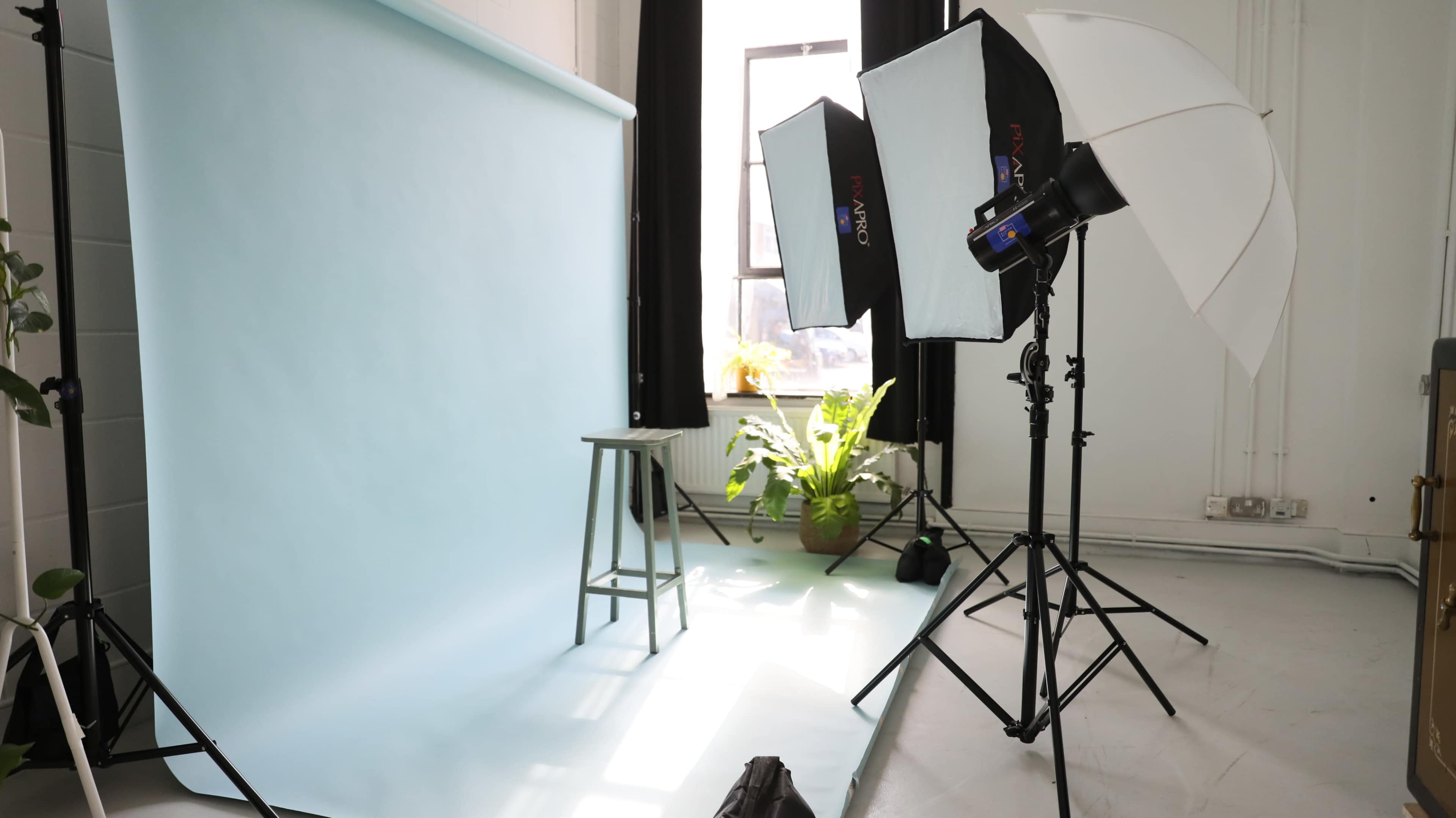 Small Photo Studio with Natural Light Image in Park Royal, London, ENG