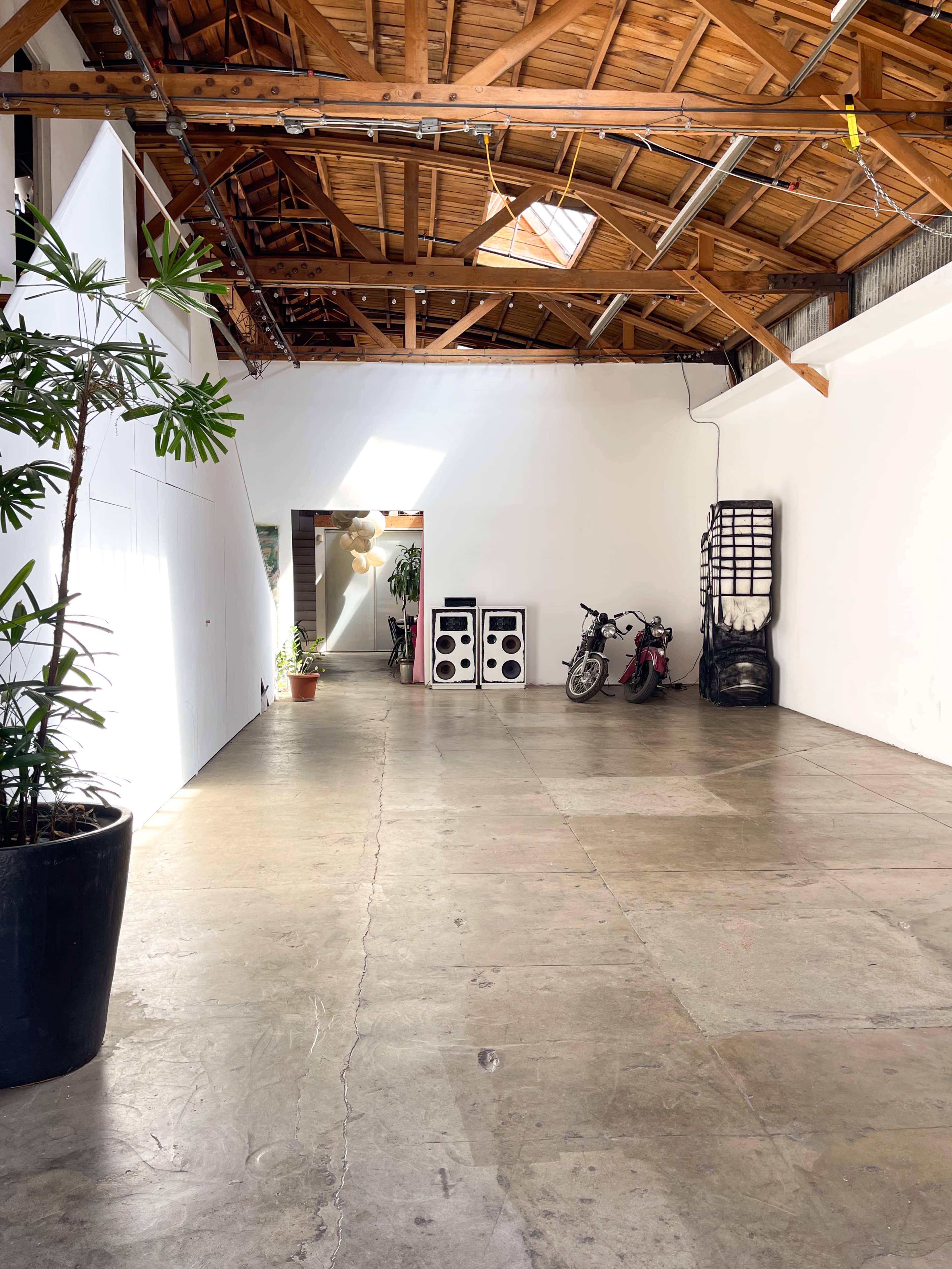 Arts Dist Vibrant Ground Floor Warehouse 1100 sqft+ Image in Central LA, Los Angeles, CA