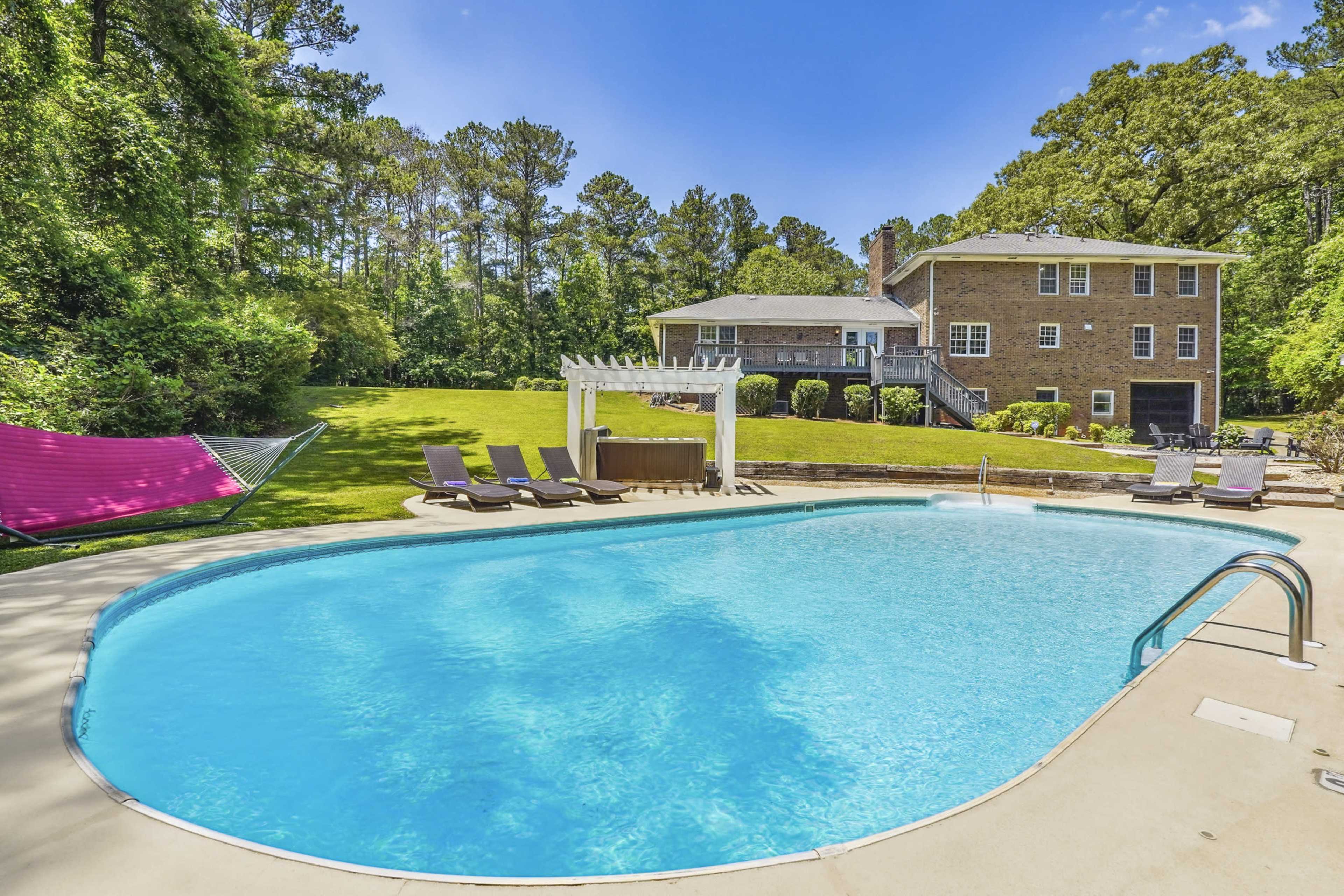 16-Acre Serene Oasis | Pool+HotTub+Firepit+Games Image in , Fayatteville, GA