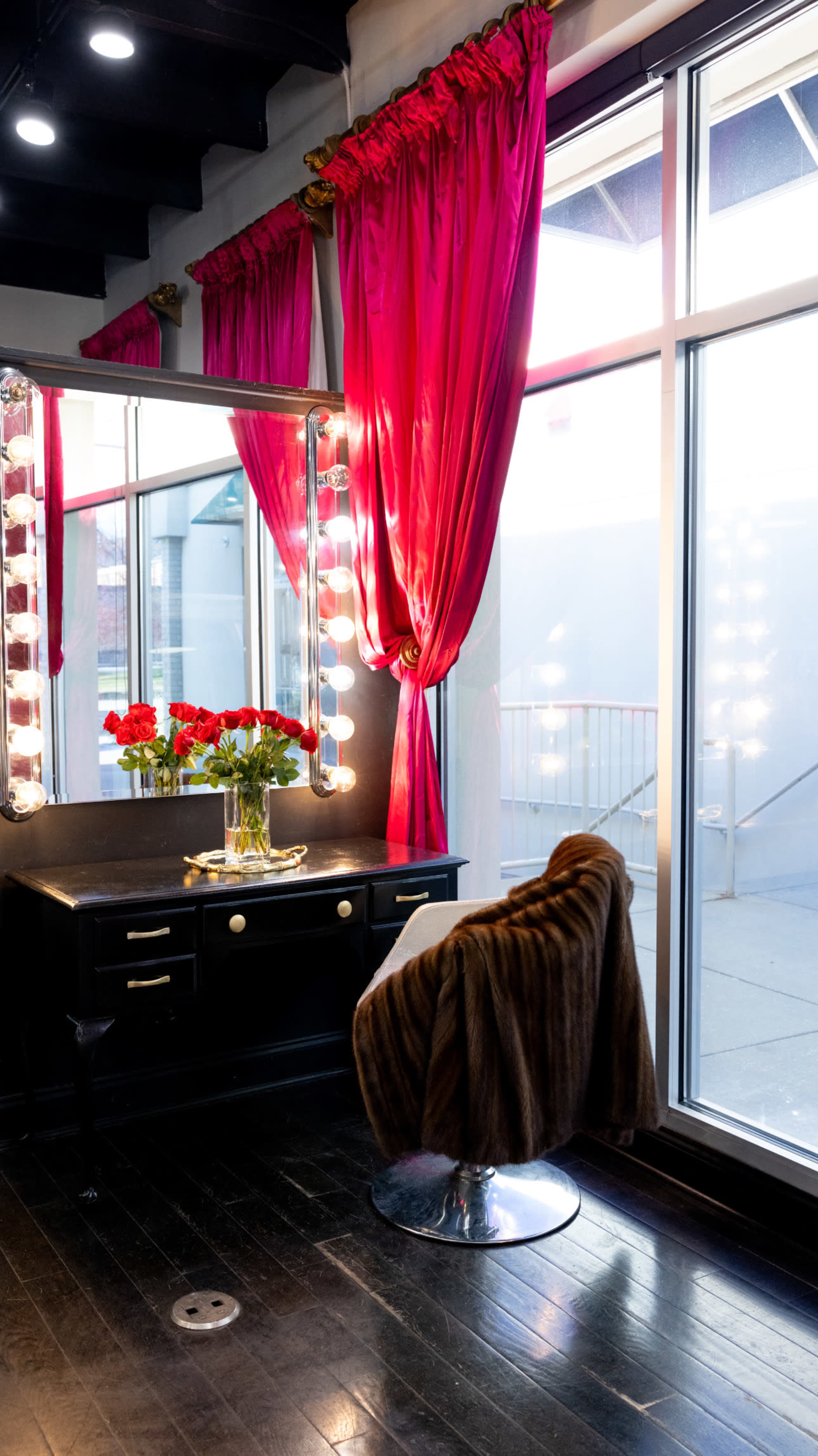 Luxury Photoshoot & Event Space Located in Pikesville MD Image in Pikesville, Pikesville, MD