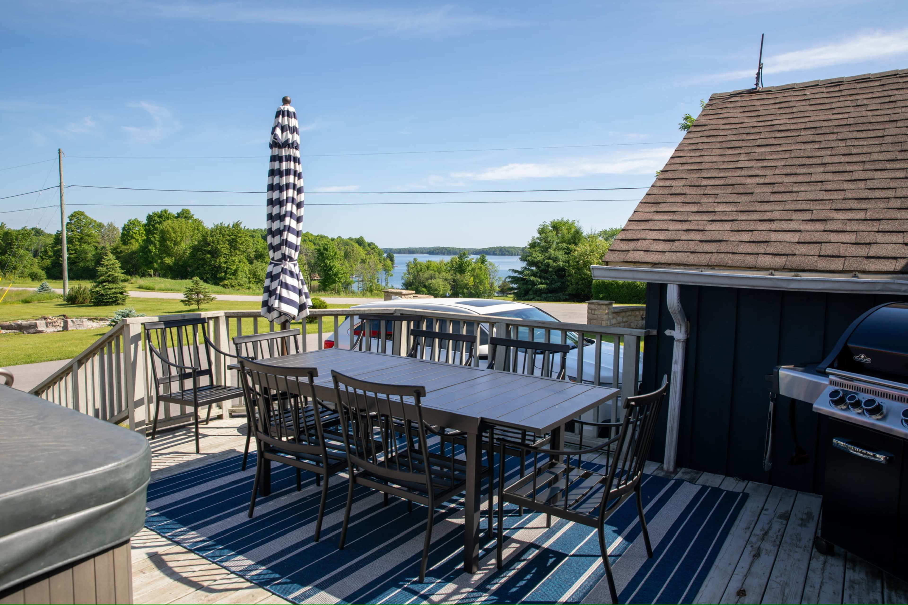 Heritage Home with Pool and Vineyard - 1 hr from Ottawa Image in , Portland, ON