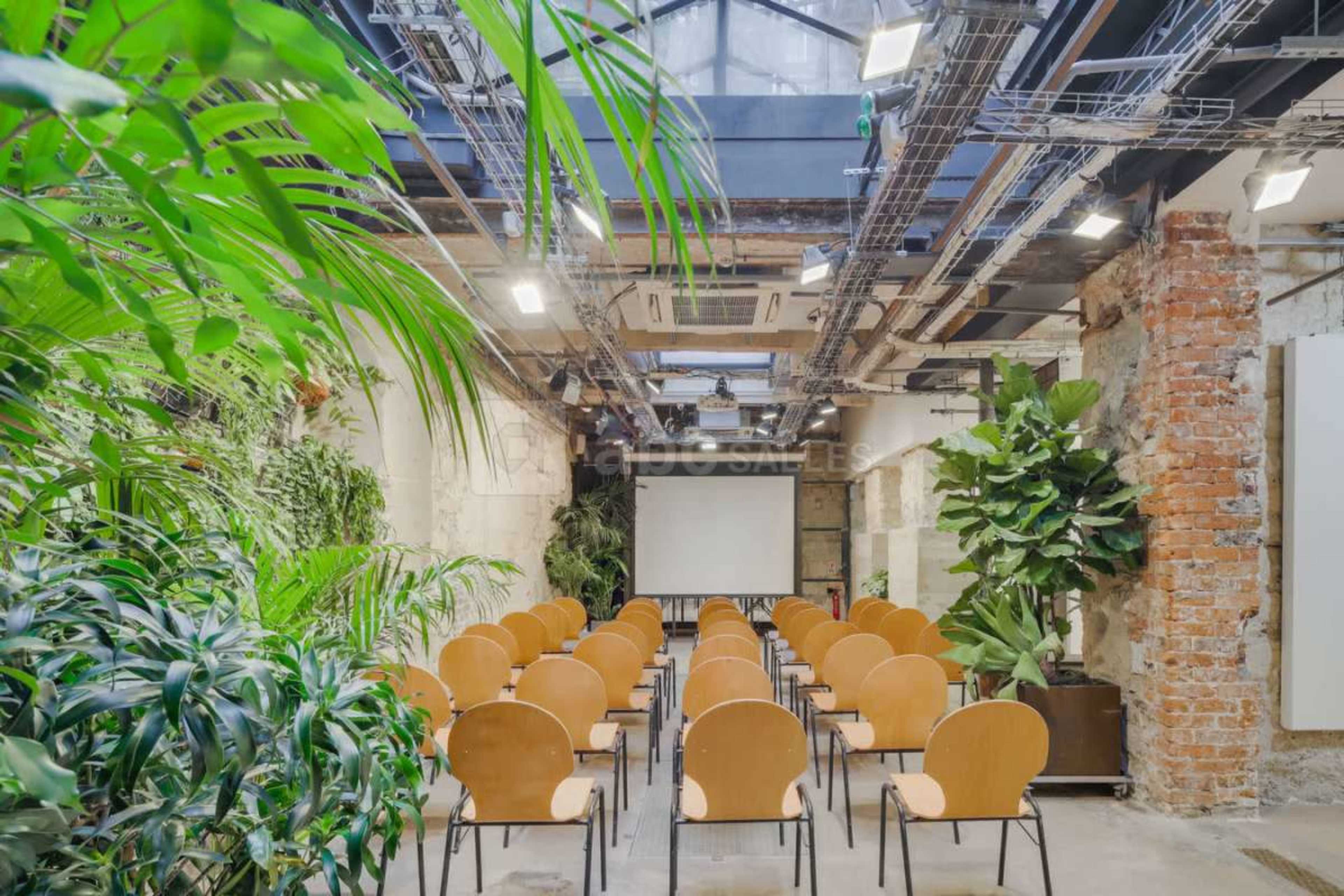 Ground Floor Event Space – Opéra Image in Gaillon, Paris