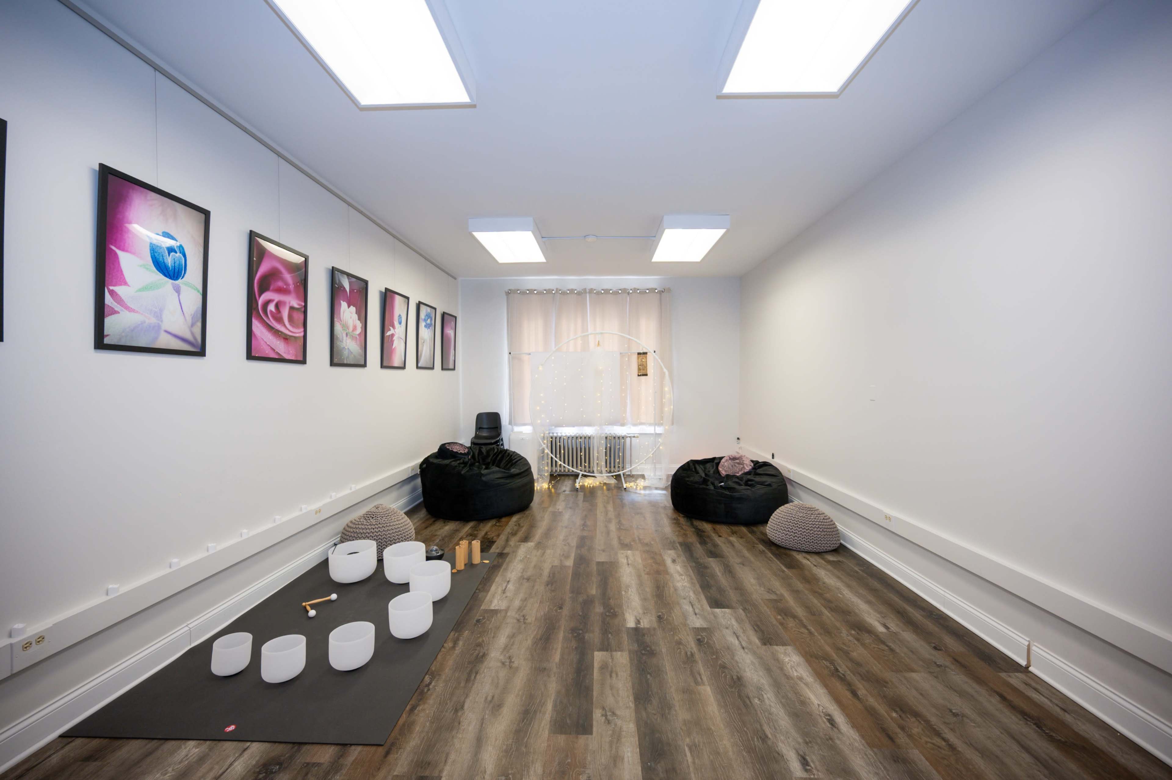 Downtown Wheaton Studio with Natural Light Image in Milton Township, Wheaton, IL