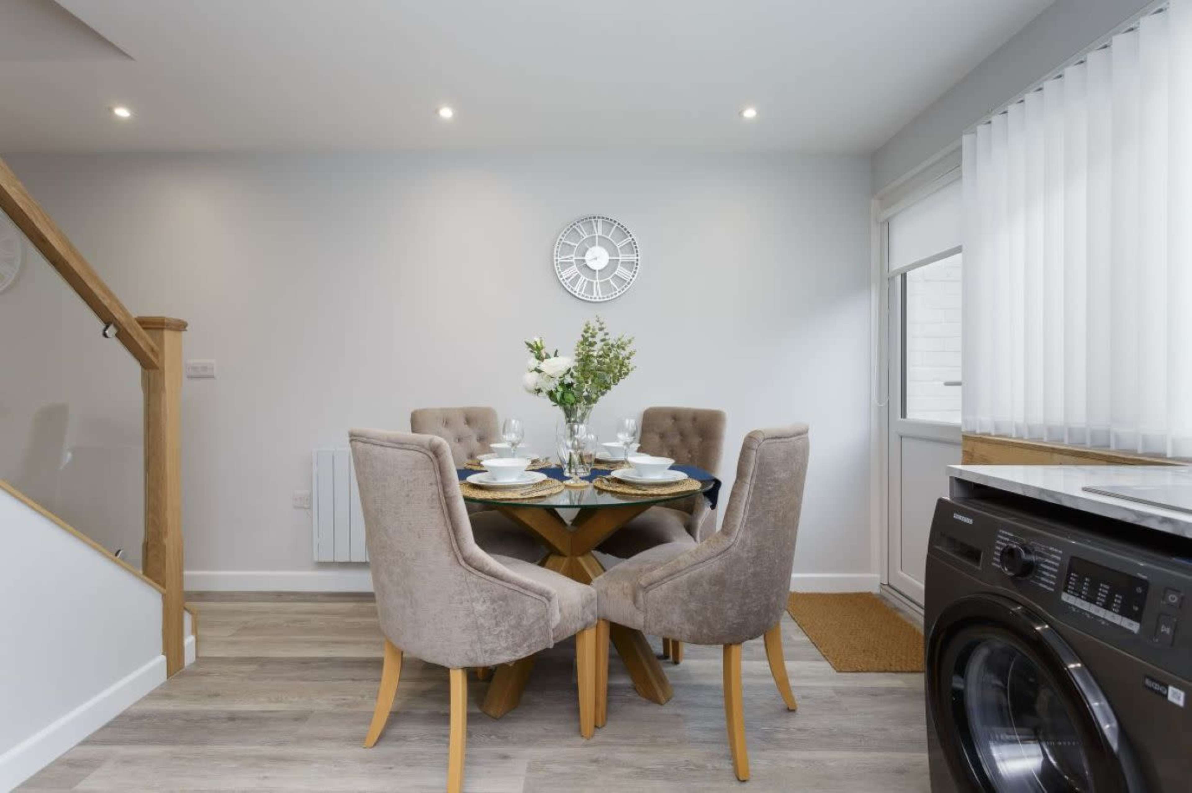 Castle View-2 BR Stylish House Port Solent & views Image in Portsmouth, Portsmouth, ENG