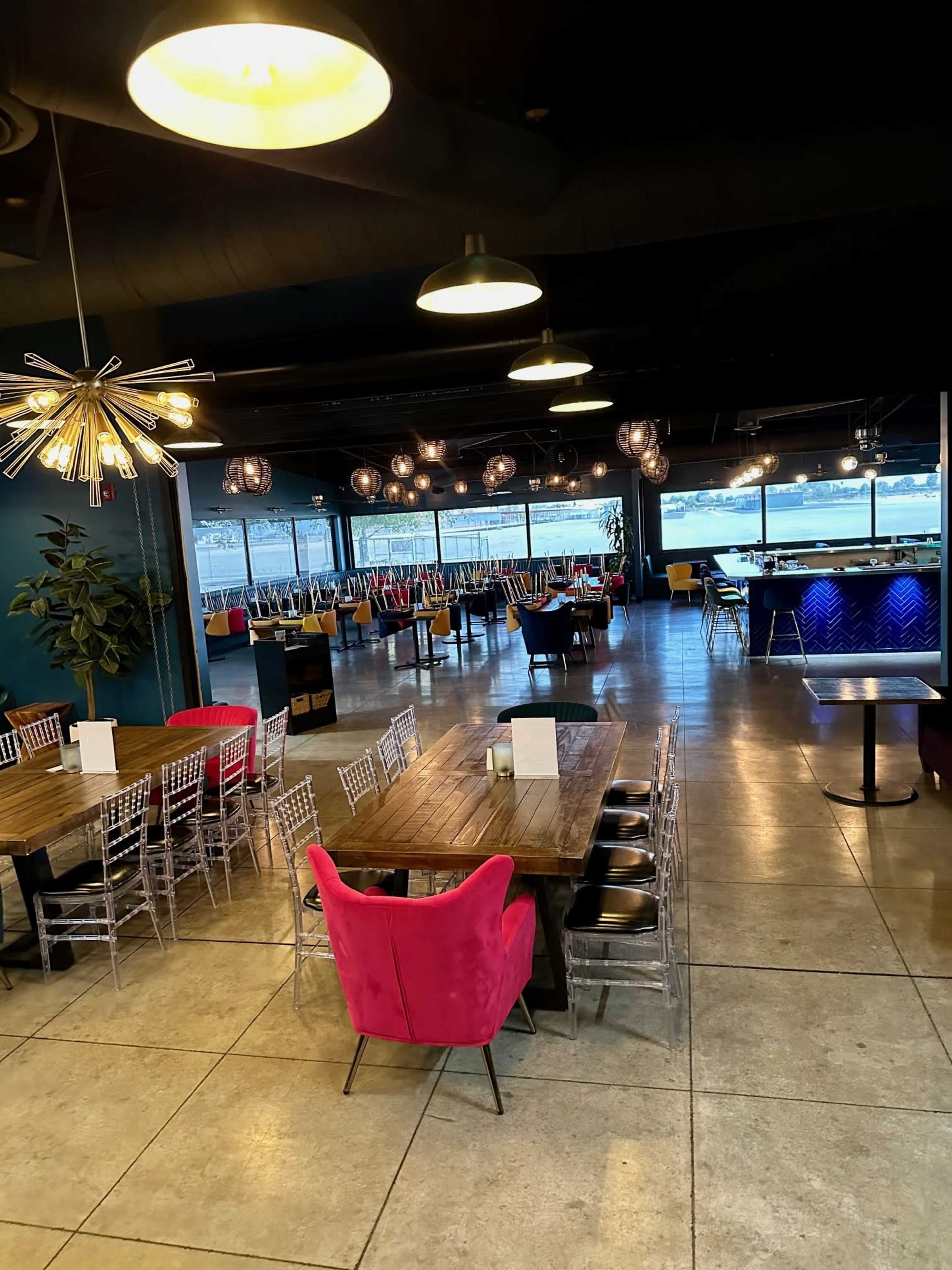 Restaurant Venue Center with amazing decor & stage Image in Bakersfield, Bakersfield, AS