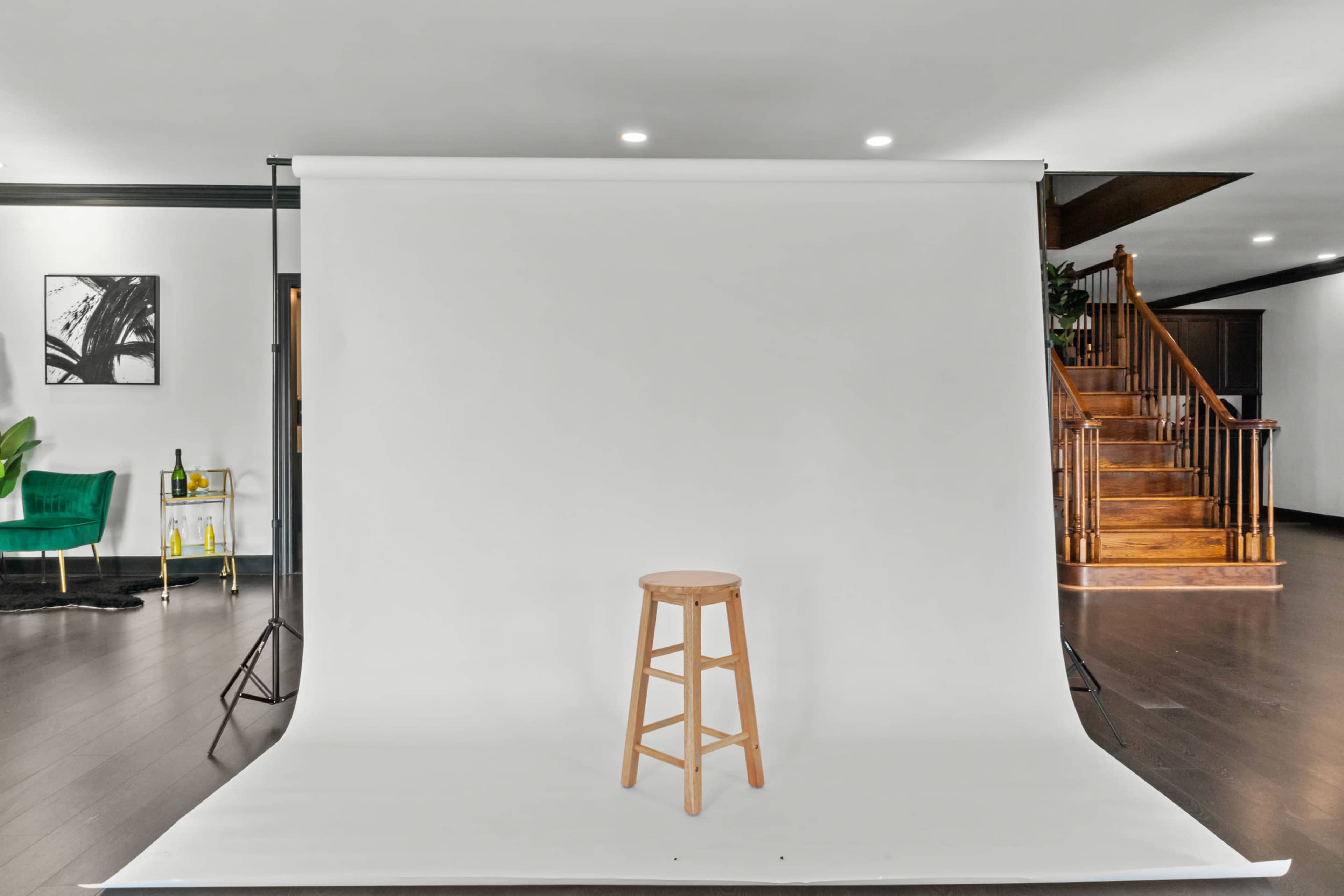 Luxurious Content Creator Studio Image in Huntsville, Huntsville, AL