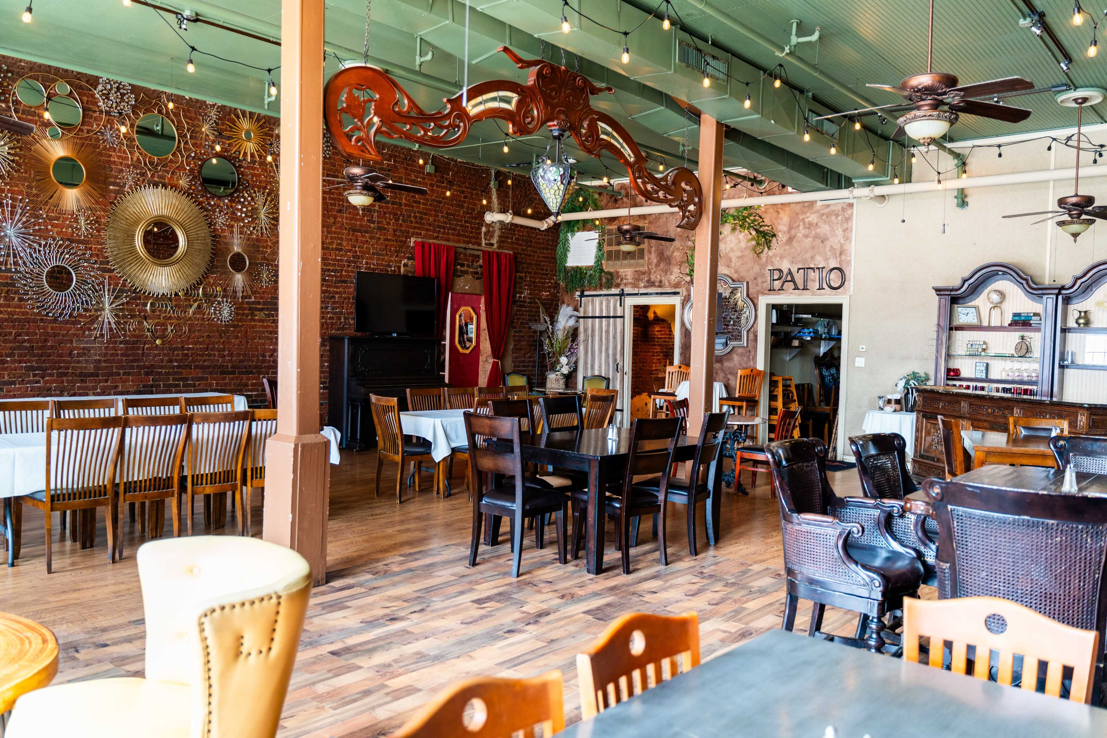 Downtown Historic, Rustic Restaurant on Main Street Image in Grapevine, Grapevine, TX