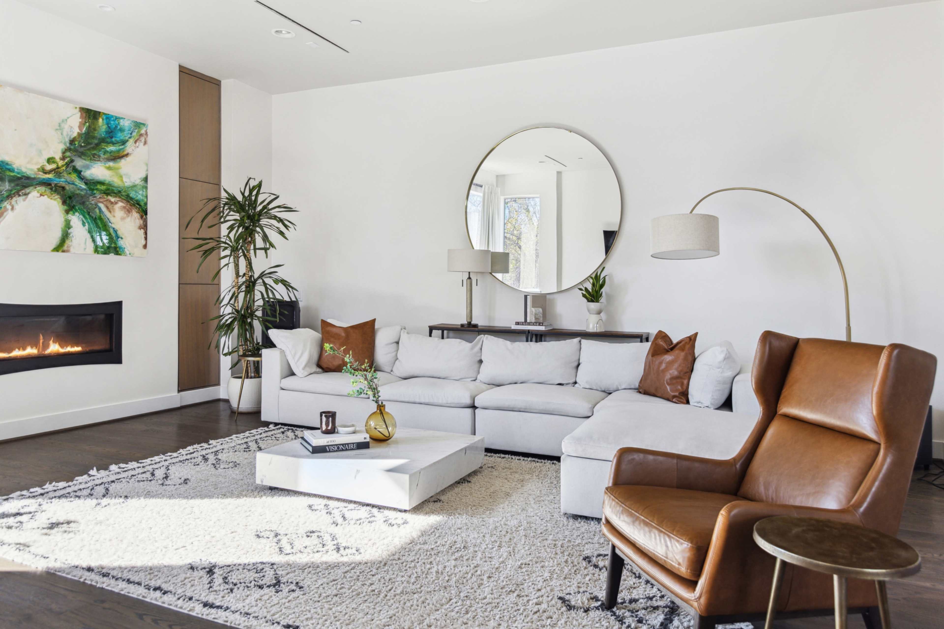 Modern Studio House 4,000+SQFT: Double Balconies & Skyline View Image in Montrose, Houston, TX
