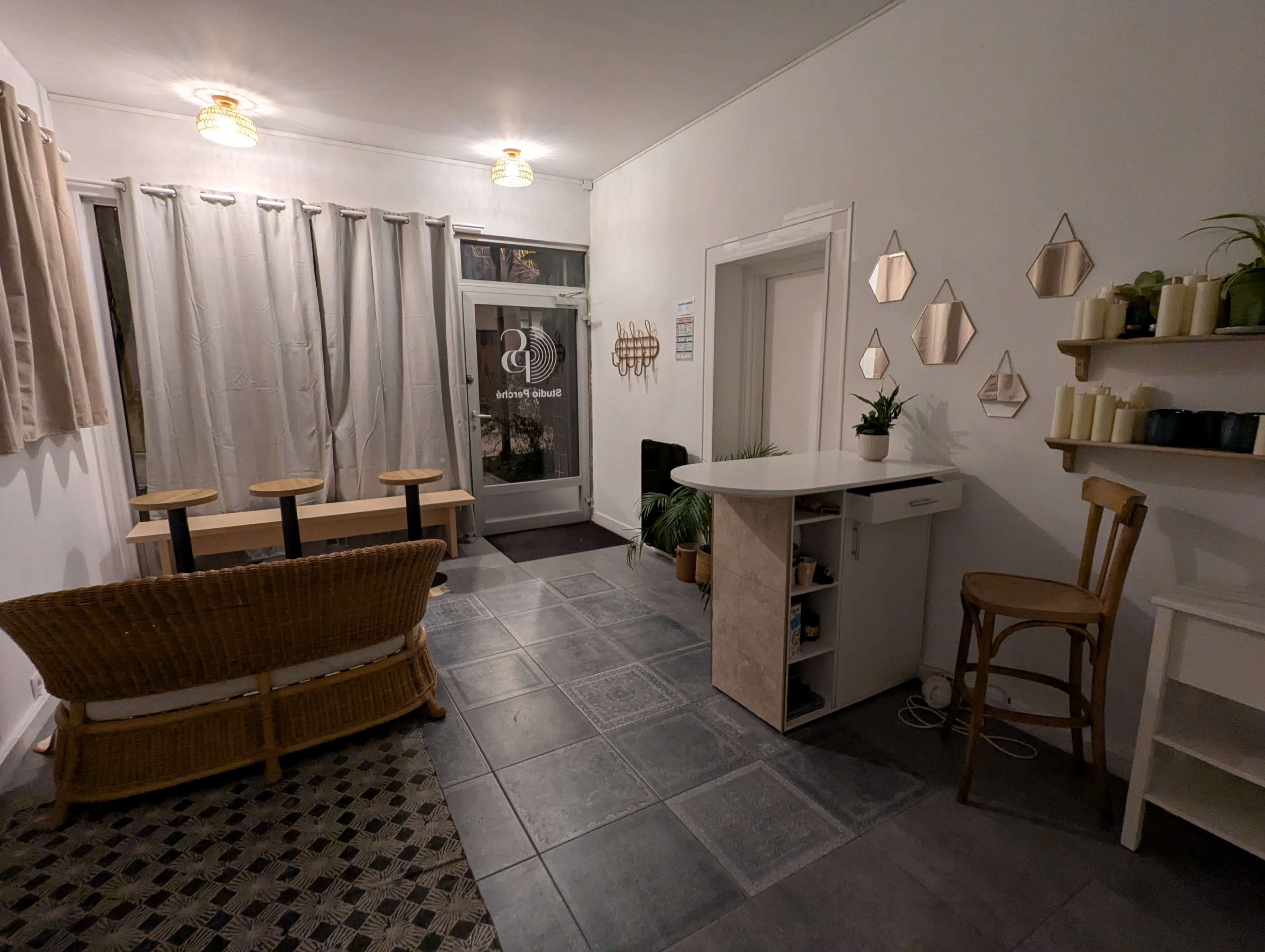 pop up sur rue en plein centre de Vincennes Image in , vincennes