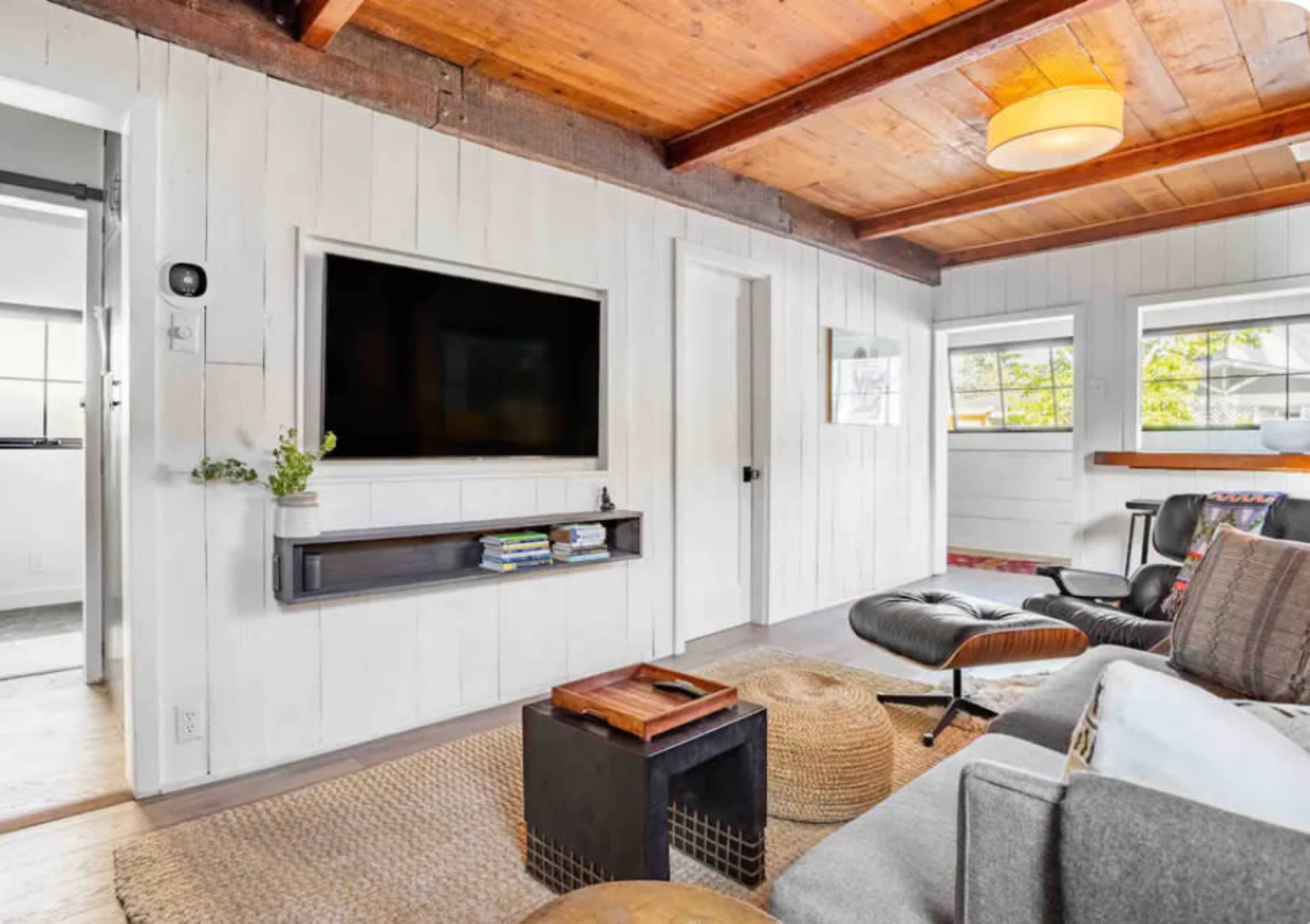The Bungalow - Photo, Film, Video, Meeting Place Image in Venice, Venice, CA