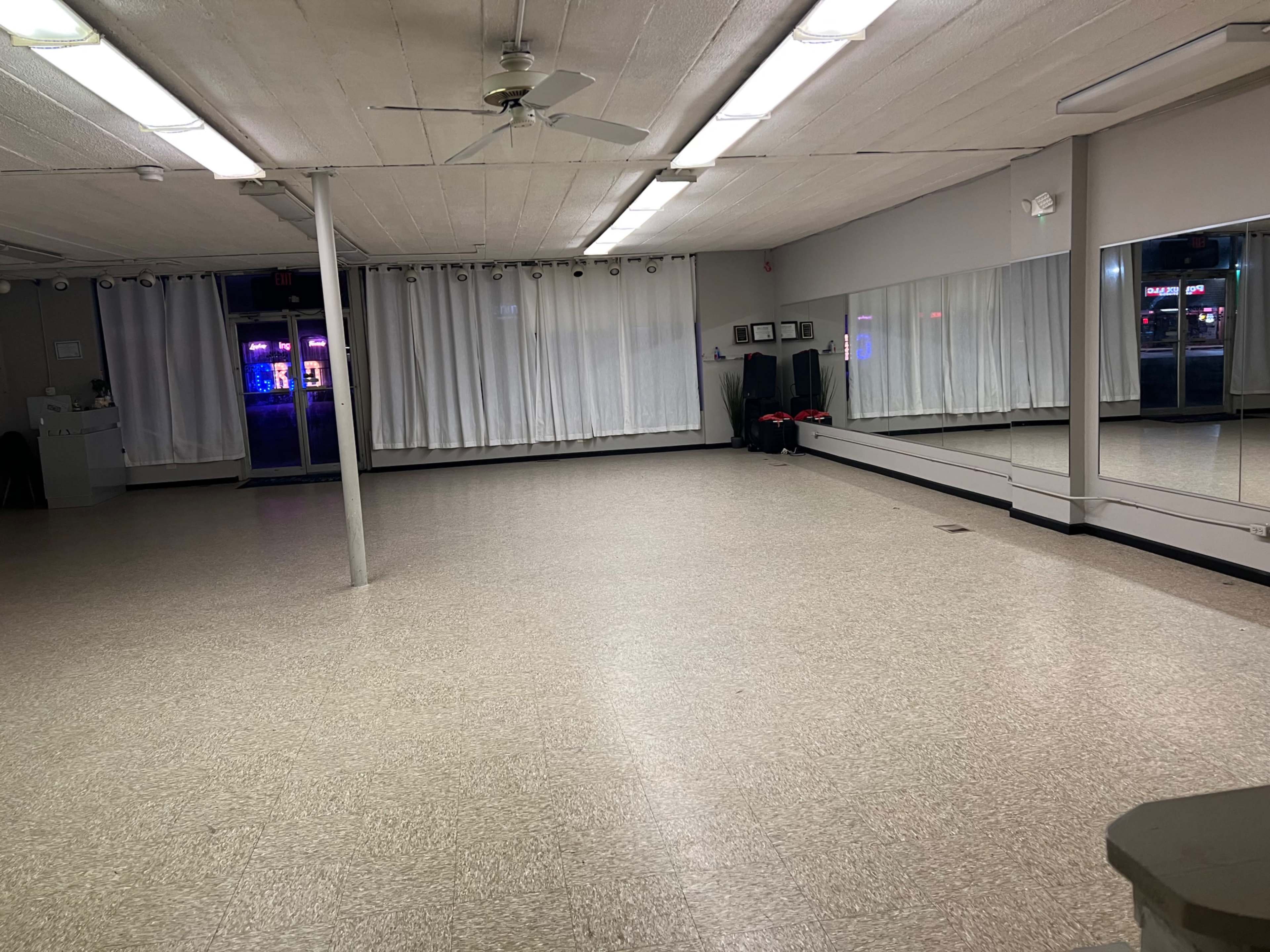 Dance and Rehearsal Space - Ohare Area Image in Leyden Township, Franklin Park, IL