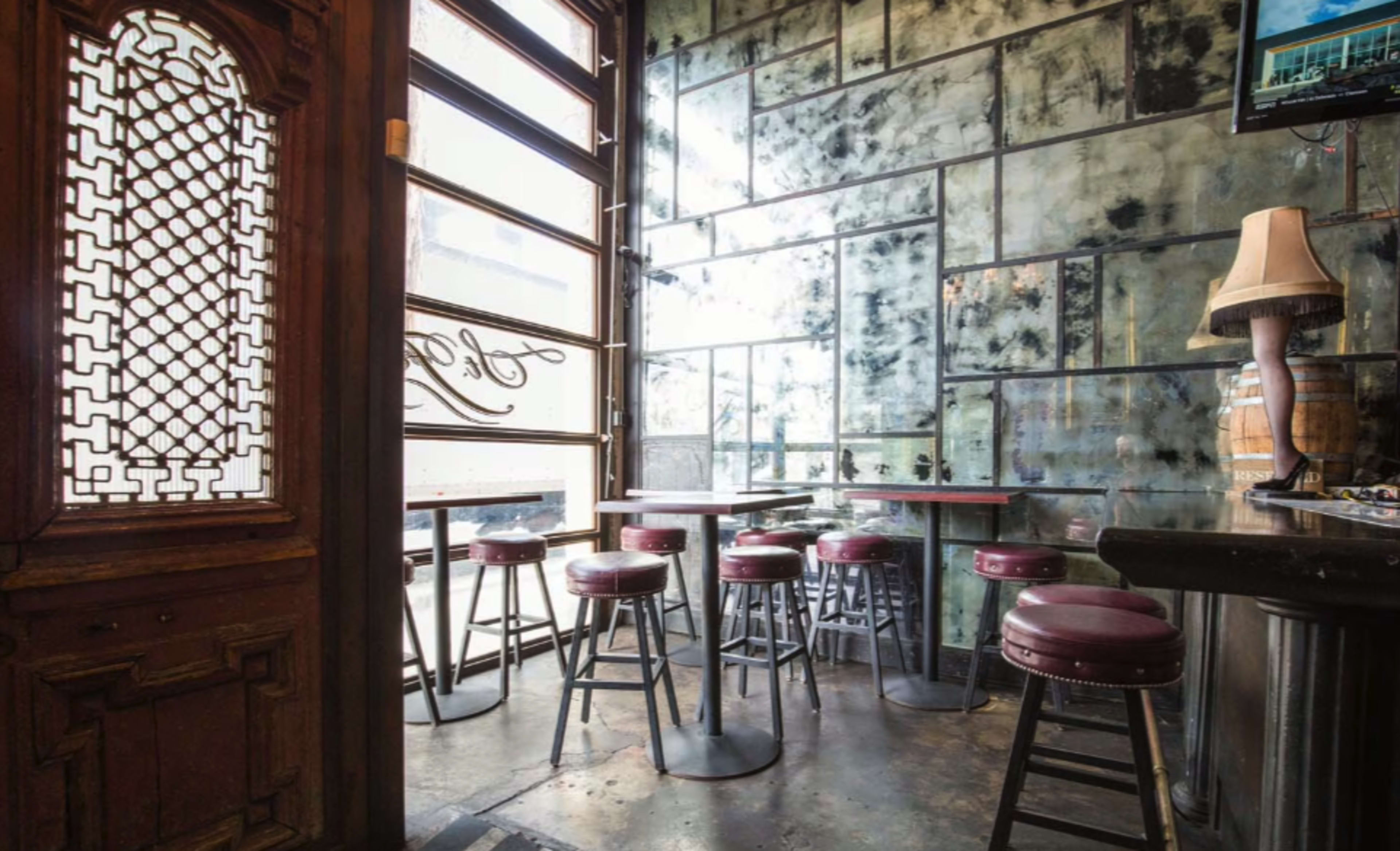 Main Room & Bar Image in Hollywood, Los Angeles, CA