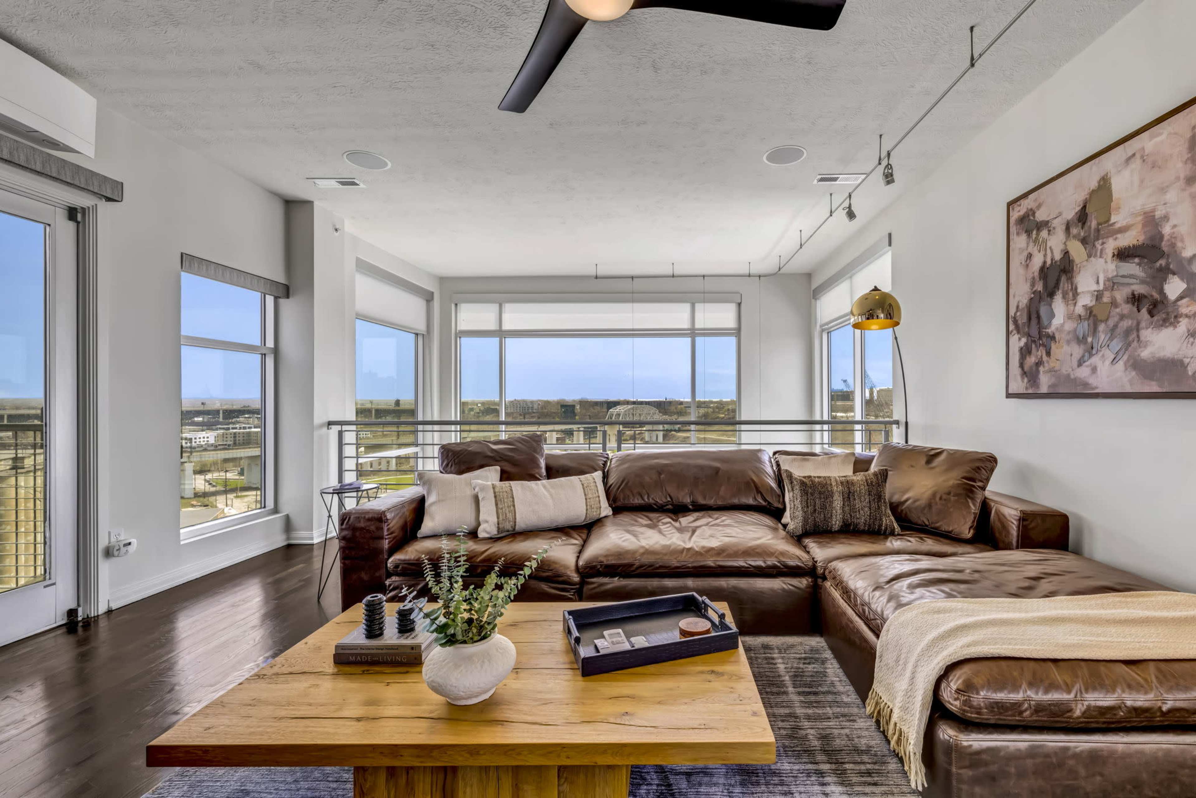 4000 sq ft Luxe 4BR Penthouse | Theater | Patio Image in Ohio City, Cleveland, OH