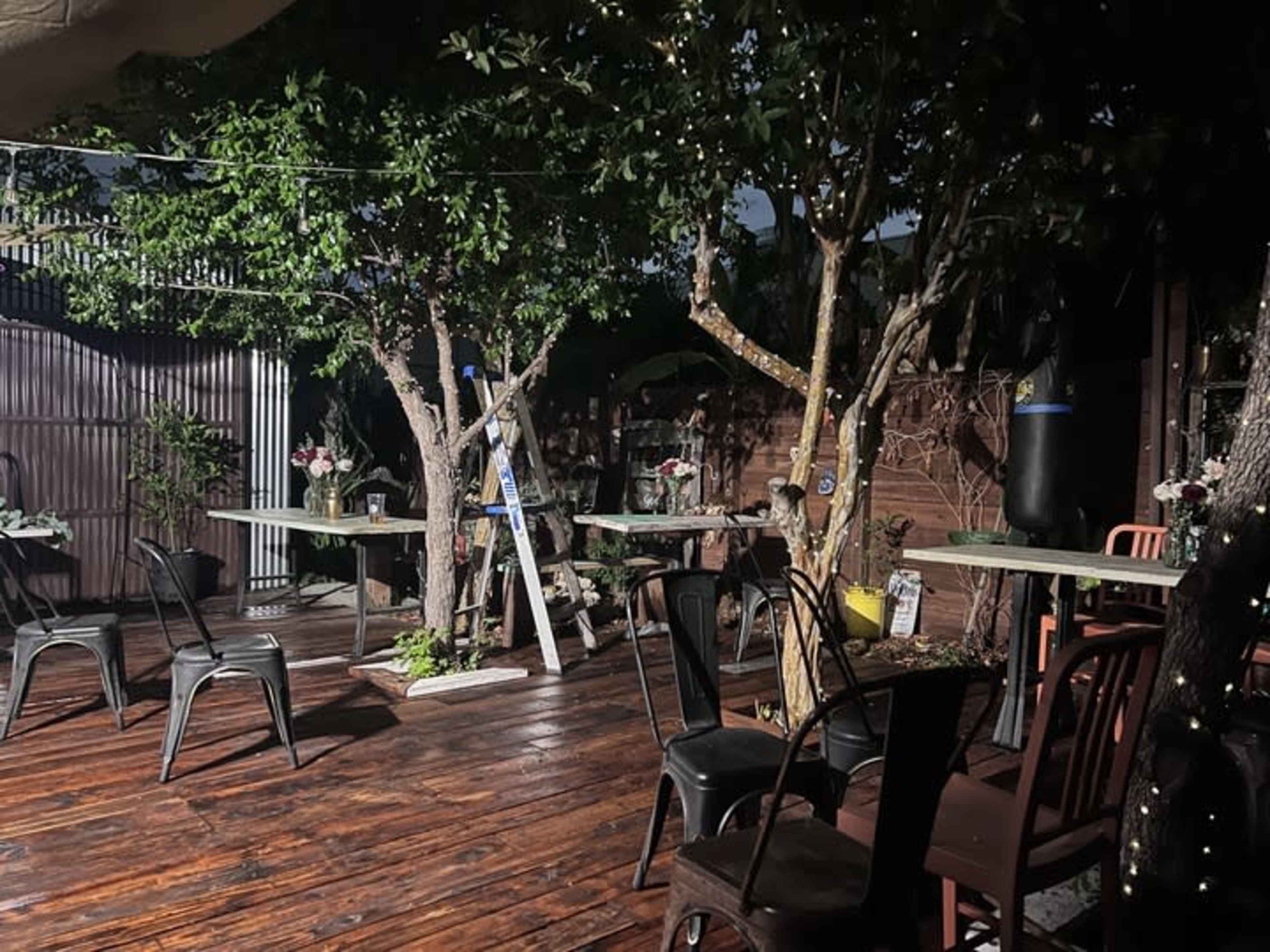 Charming Patio & Lush Garden Space – Former Restaurant Image in North Long Beach, Long Beach, CA