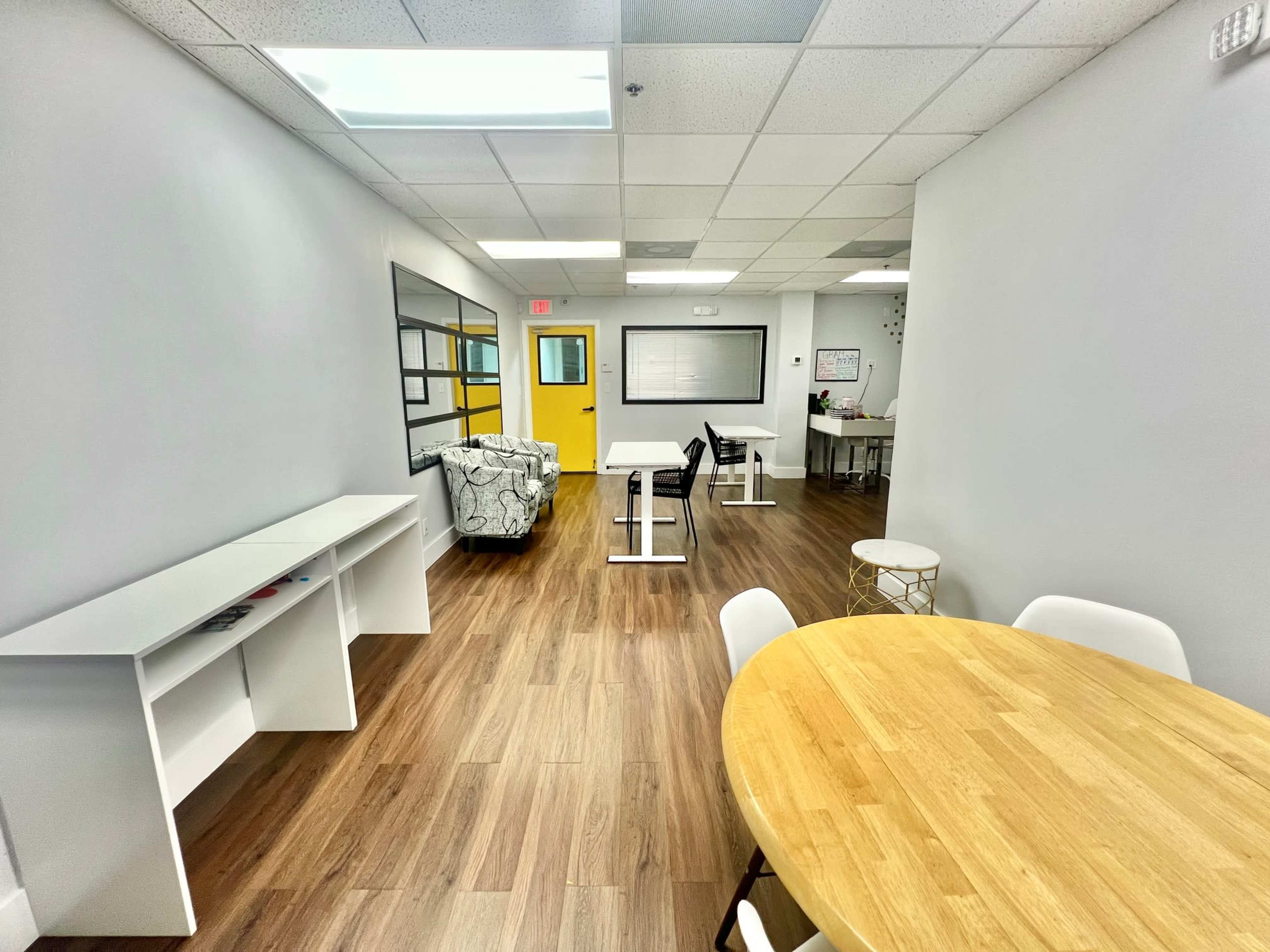 Intimate Open One Room Office off of the Turnpike Image in Coconut Creek, Coconut Creek, FL