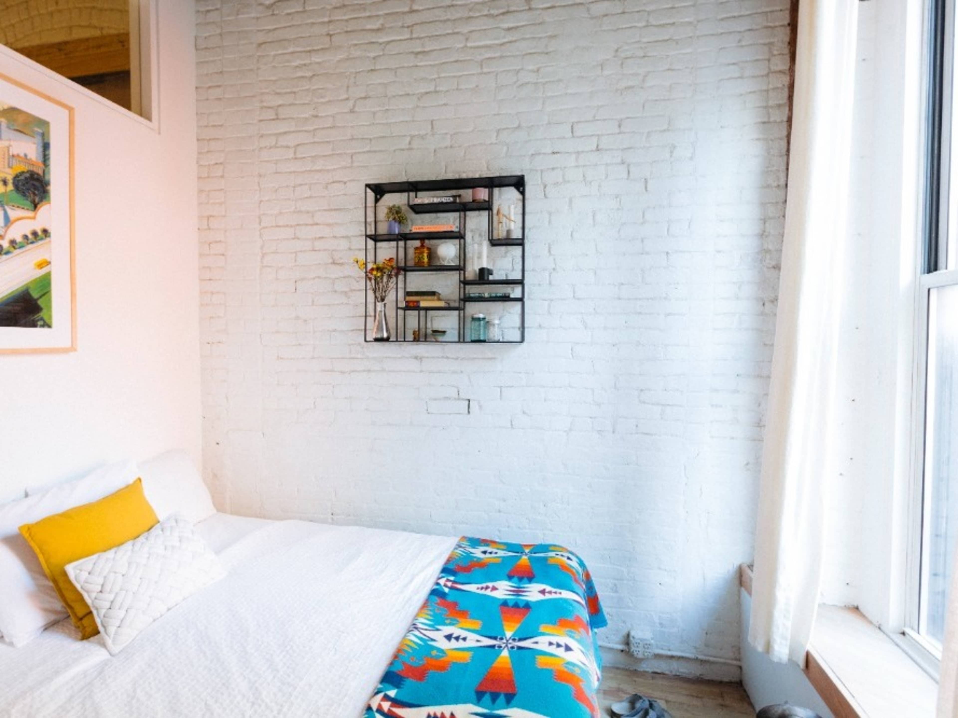 Rental of Bedrooms / Additional Workspace