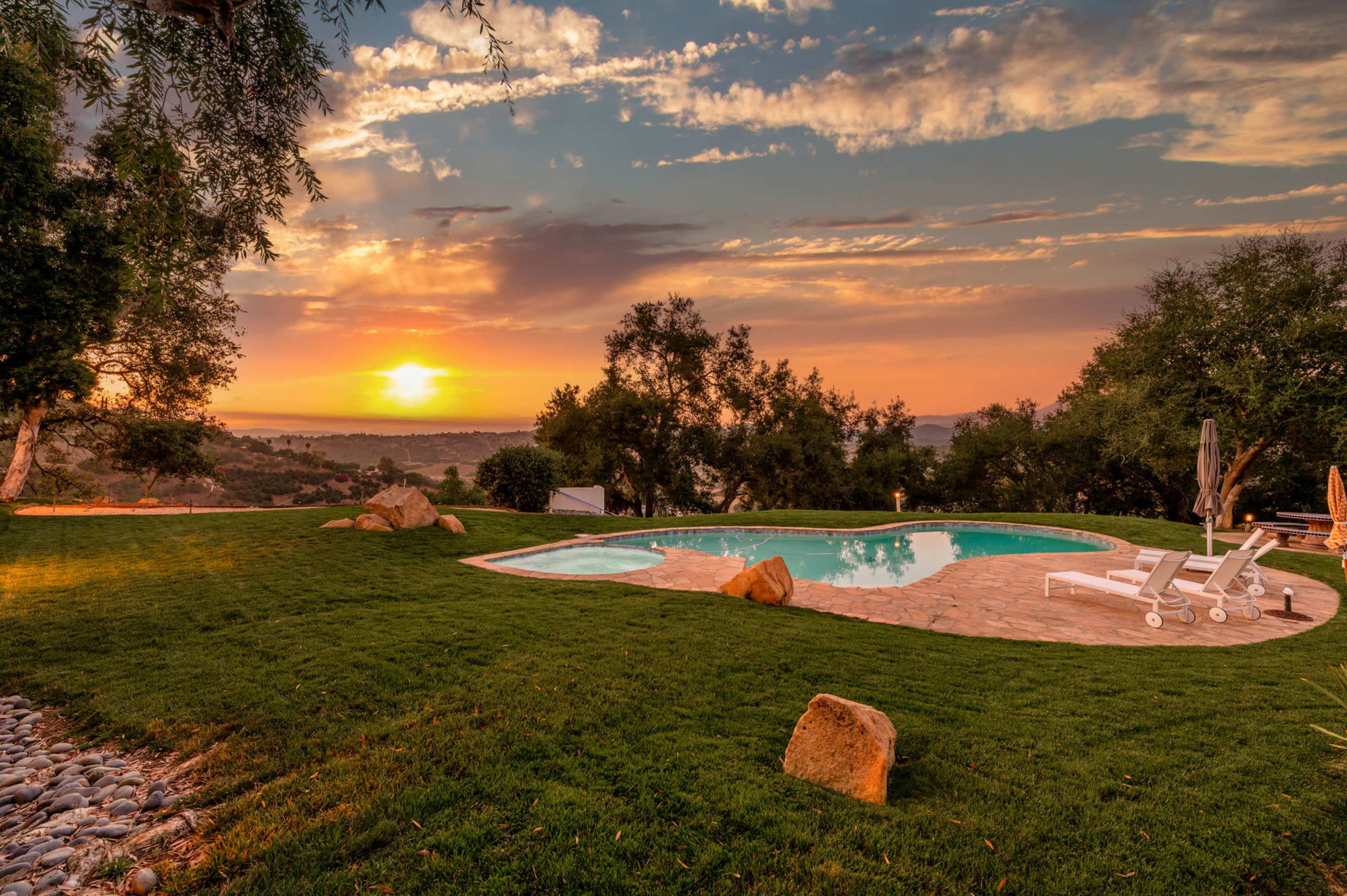 Casa Via Zara - Hilltop Estate with Pool, Pickleball Court and Avocado grove Image in , Fallbrook, CA