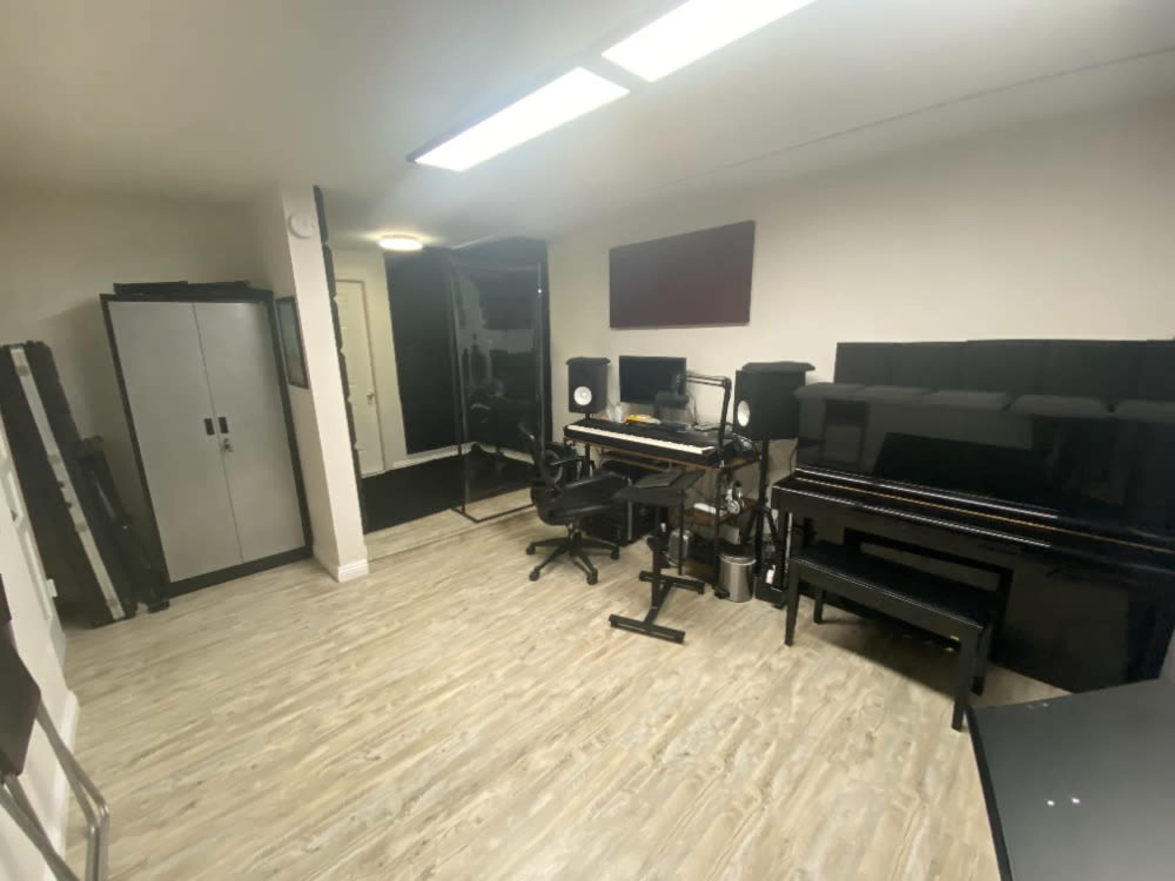 Recording & Office space (for filming usage)