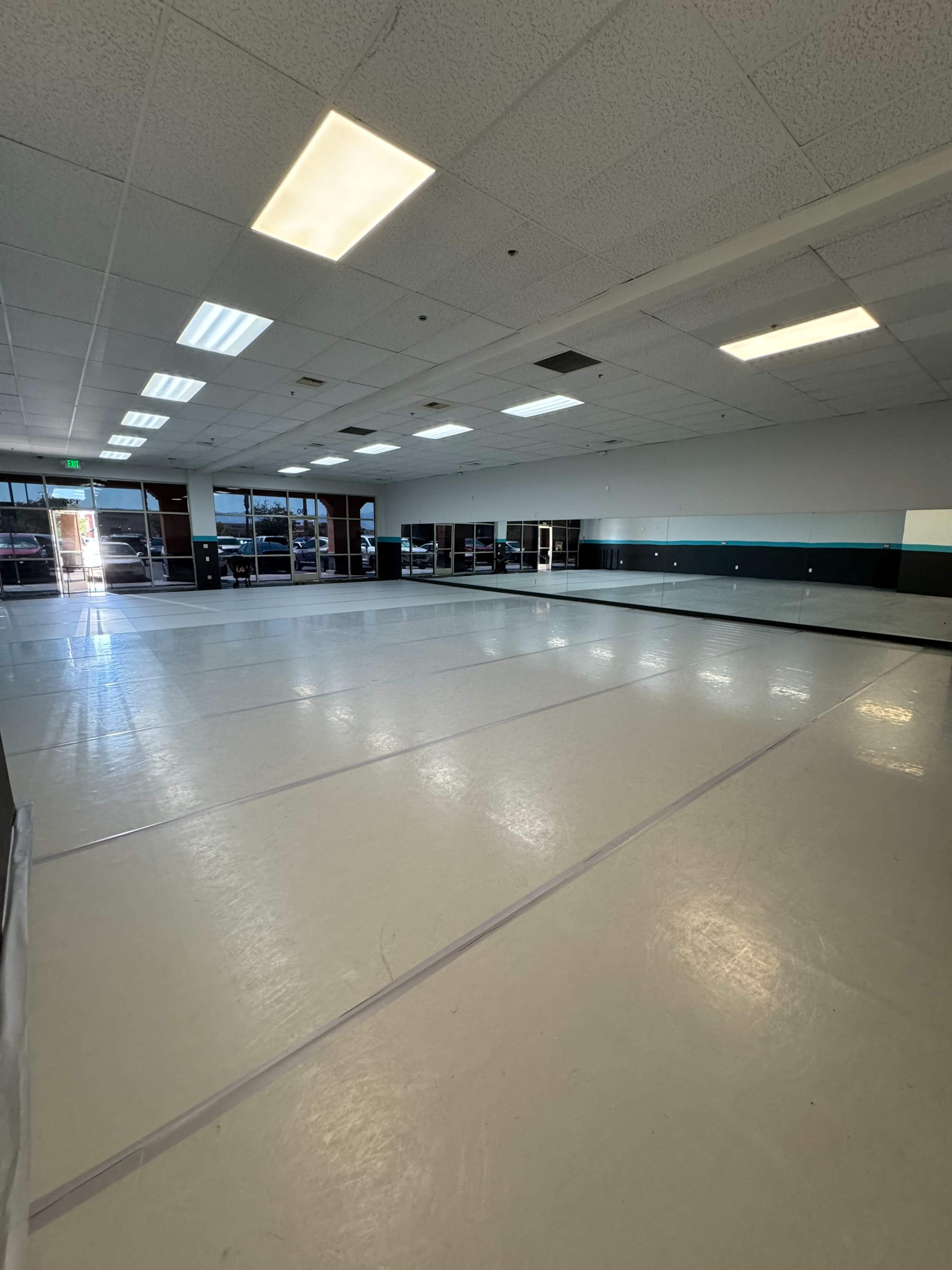 Spacious Urban Dance Studio with High Ceilings Image in Silverado Ranch, Las Vegas, NV