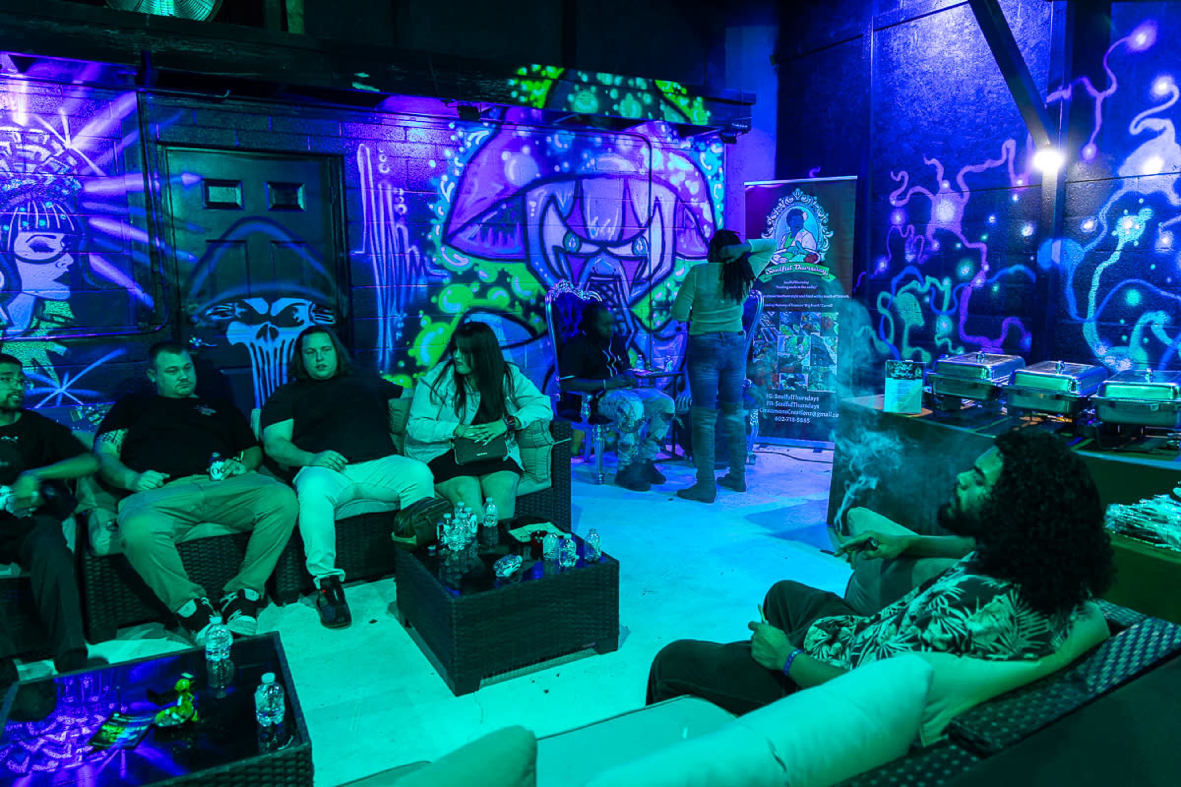 Overlush Gallery Lounge Image in Paradise Valley Village, Phoenix, AZ