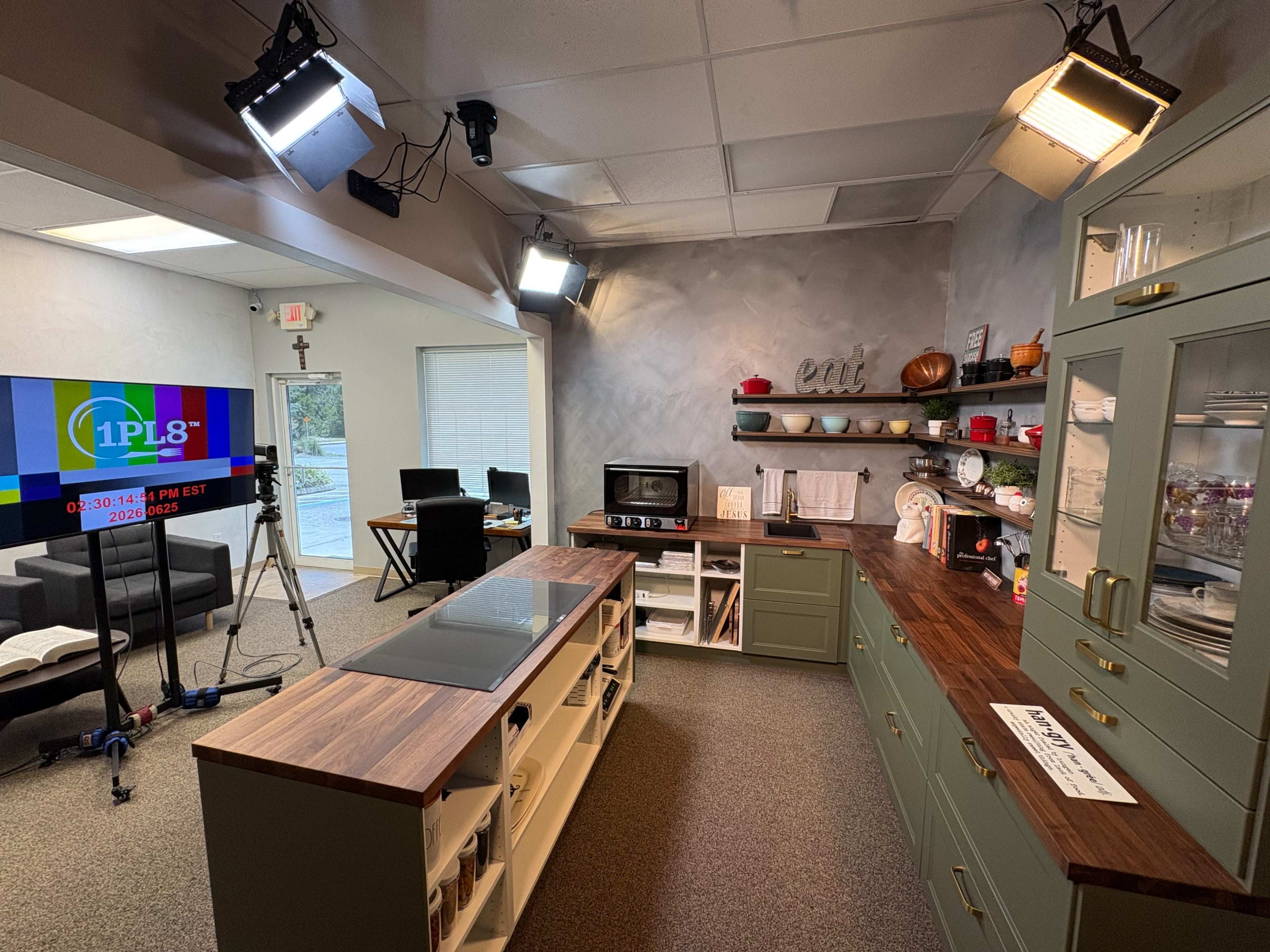Studio Kitchen Set in Orlando Image in Casselberry, WINTER SPRINGS, FL