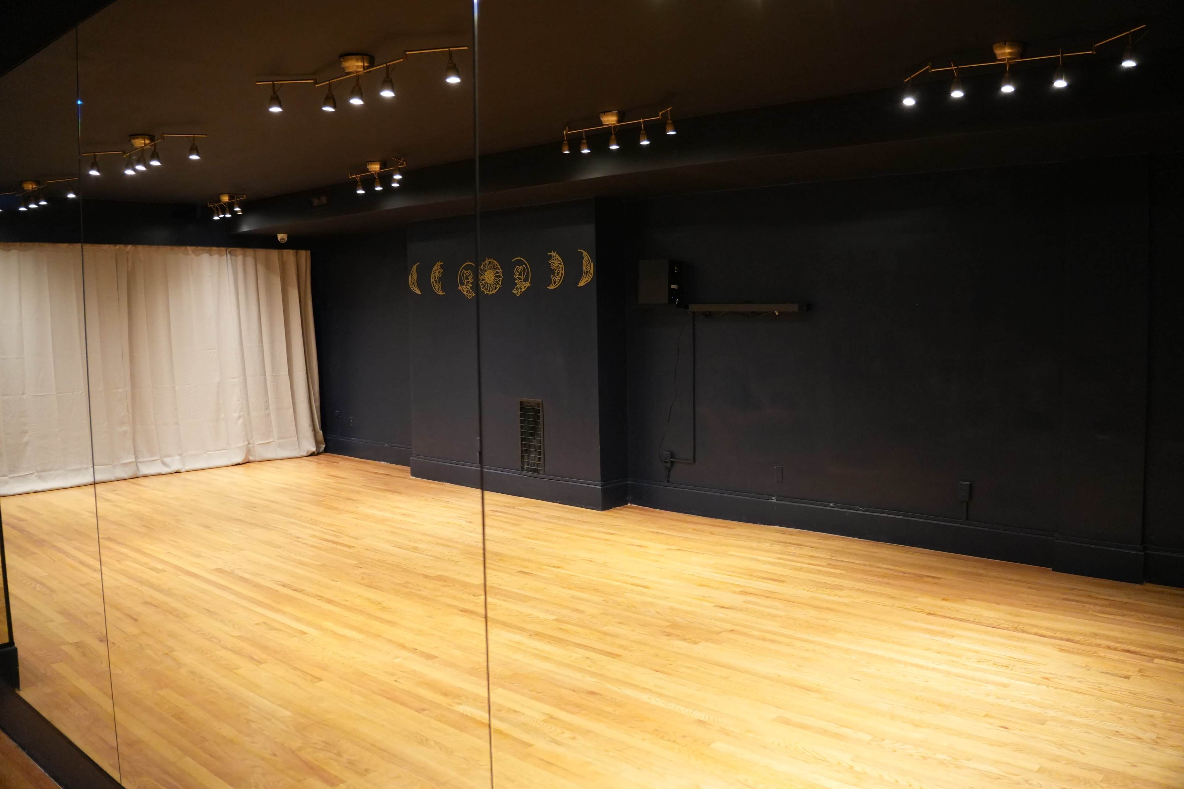 Downtown Studio space for Dance, photography or event Image in The Beaches, Toronto, ON