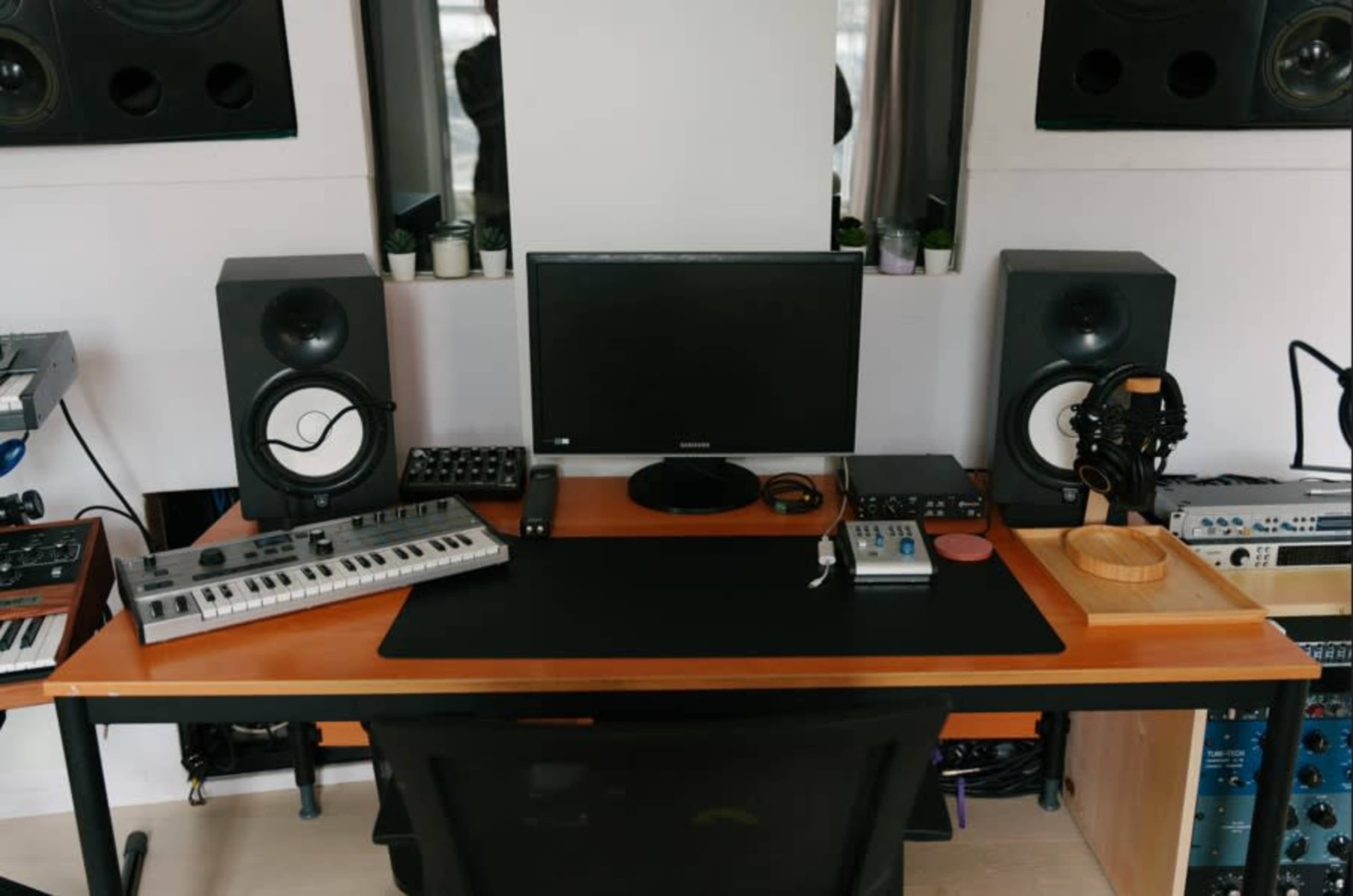 Cozy Music Recording Studio Downtown Toronto Image in St. Lawrence, Toronto, ON