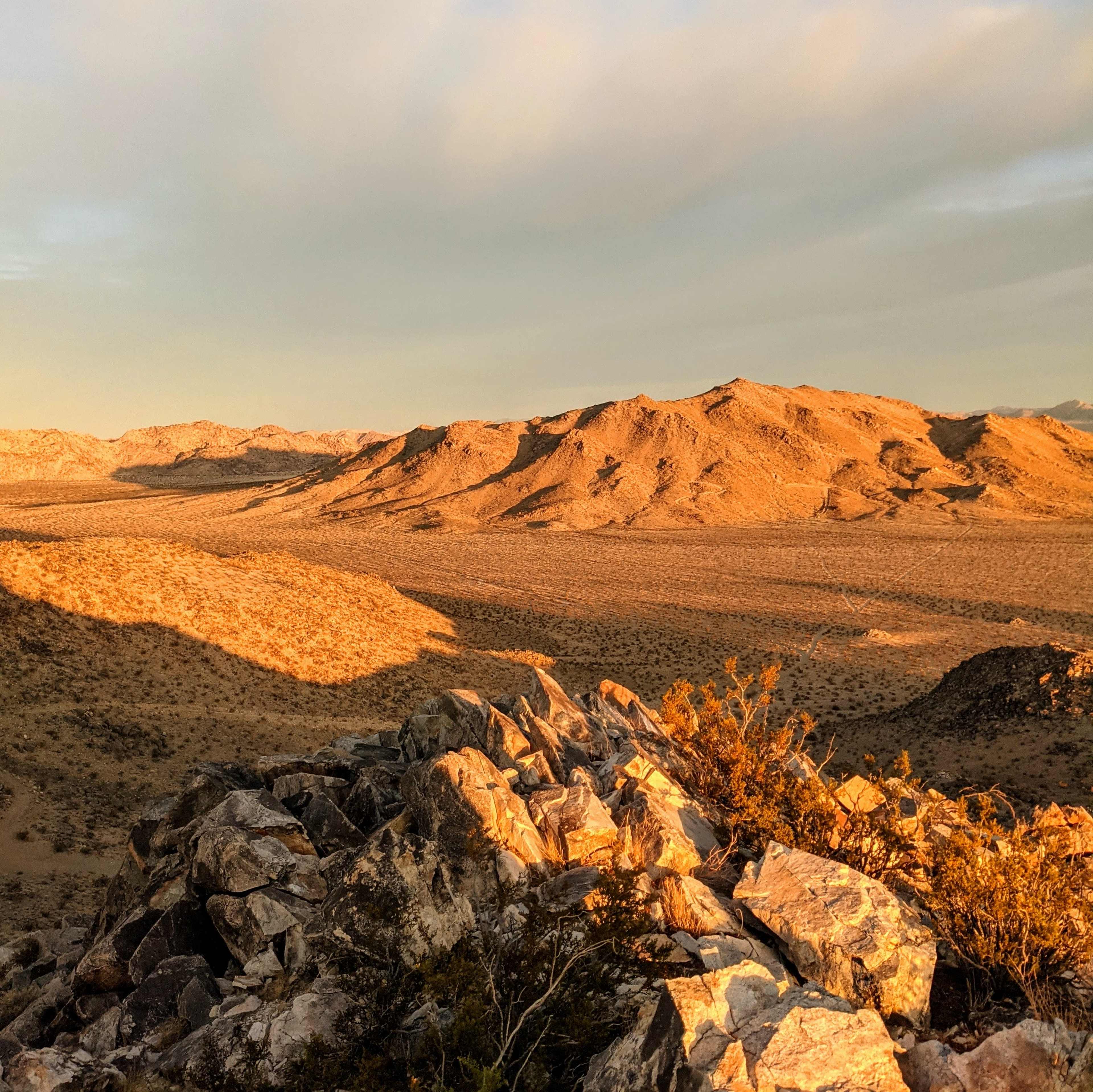 Estate on the Edge of the Earth Image in , Landers, CA