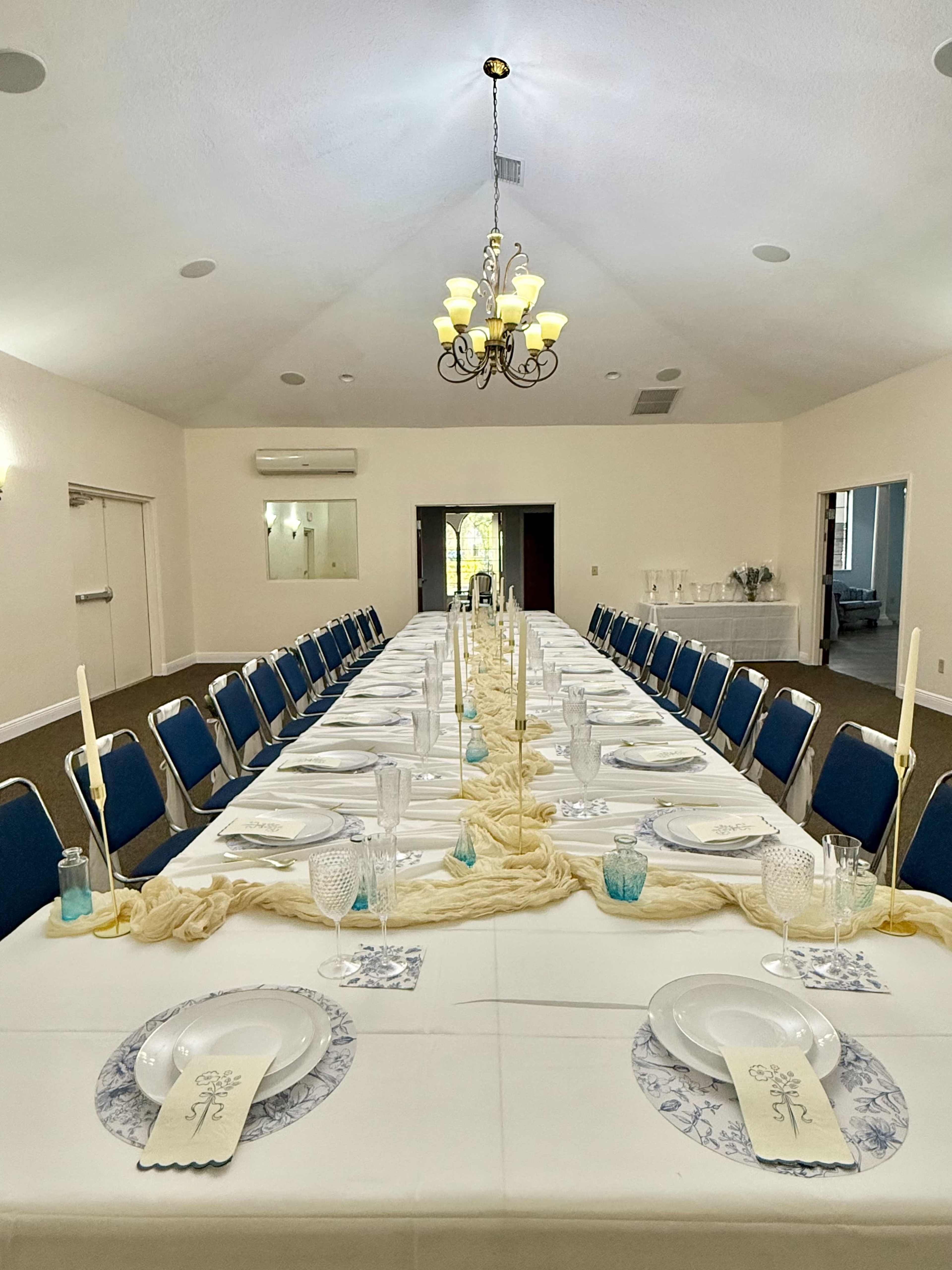 Spacious Homelike Venue with Grand Foyer Image in Old Seminole Heights, tampa, FL