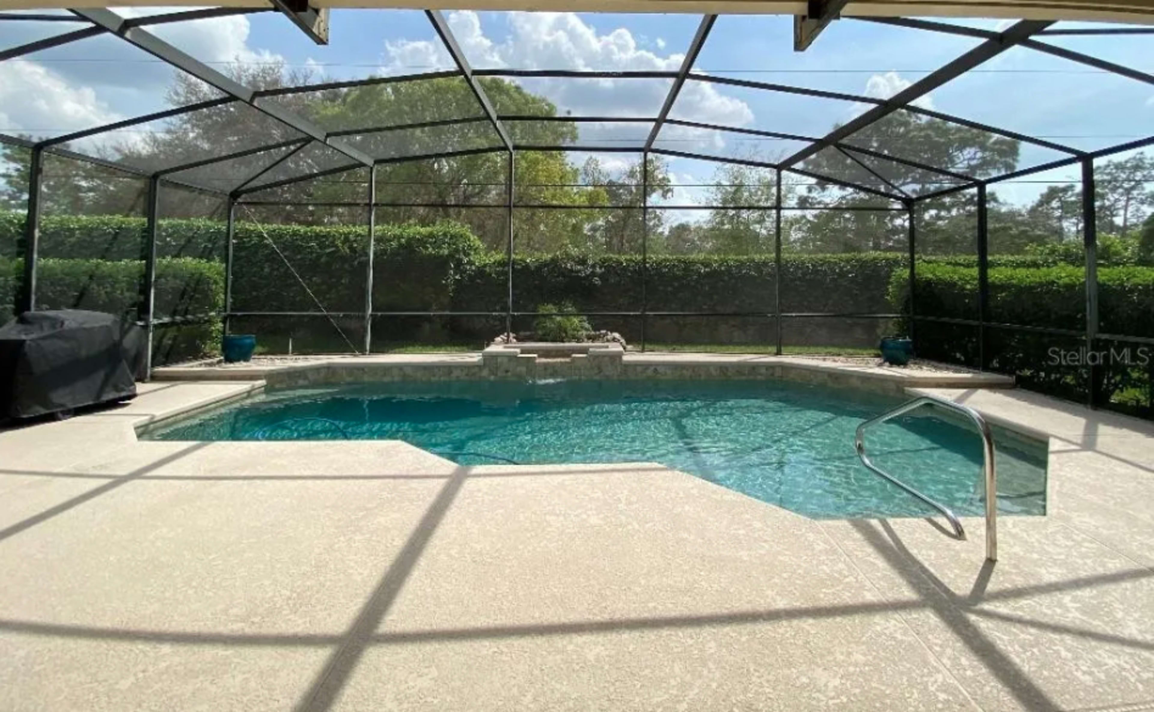 Cozy house in a quiet neighborhood with open space, pool and garden Image in , OVIEDO, FL