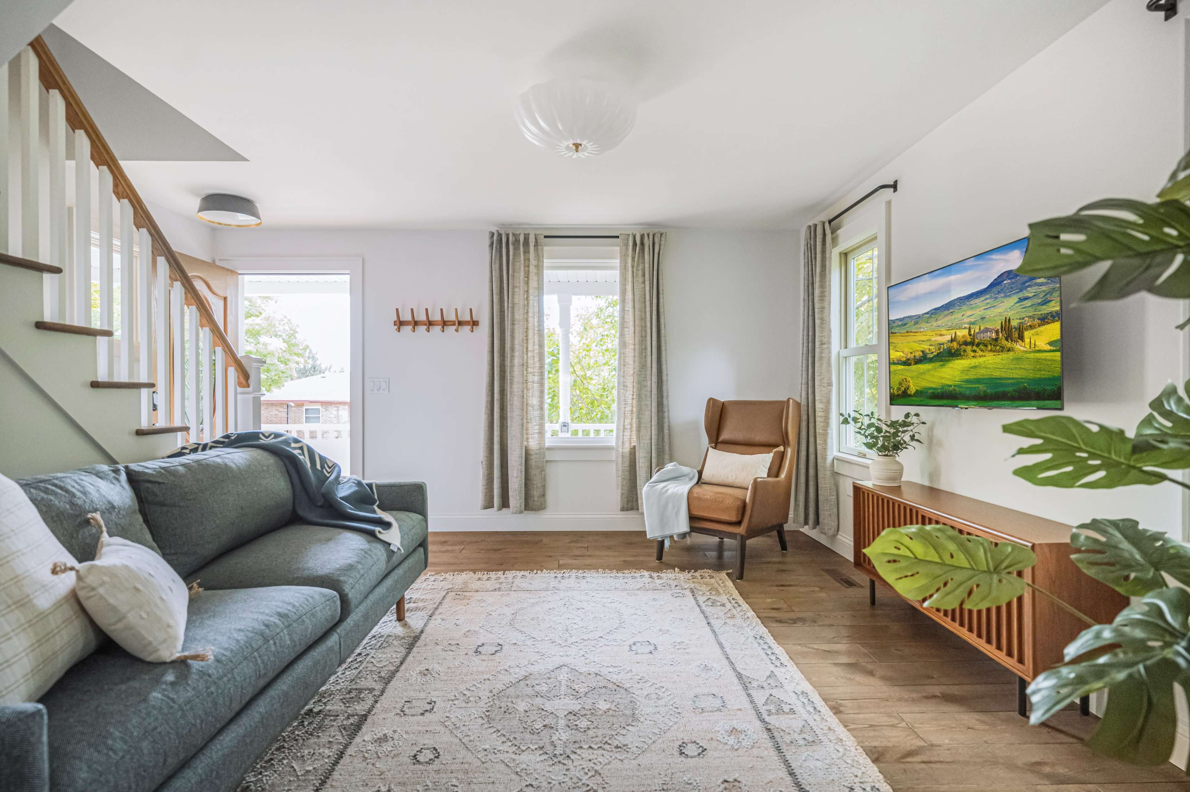 Picture of Your Place on High-End Avenue - Best Cities for Renting Luxury Apartments