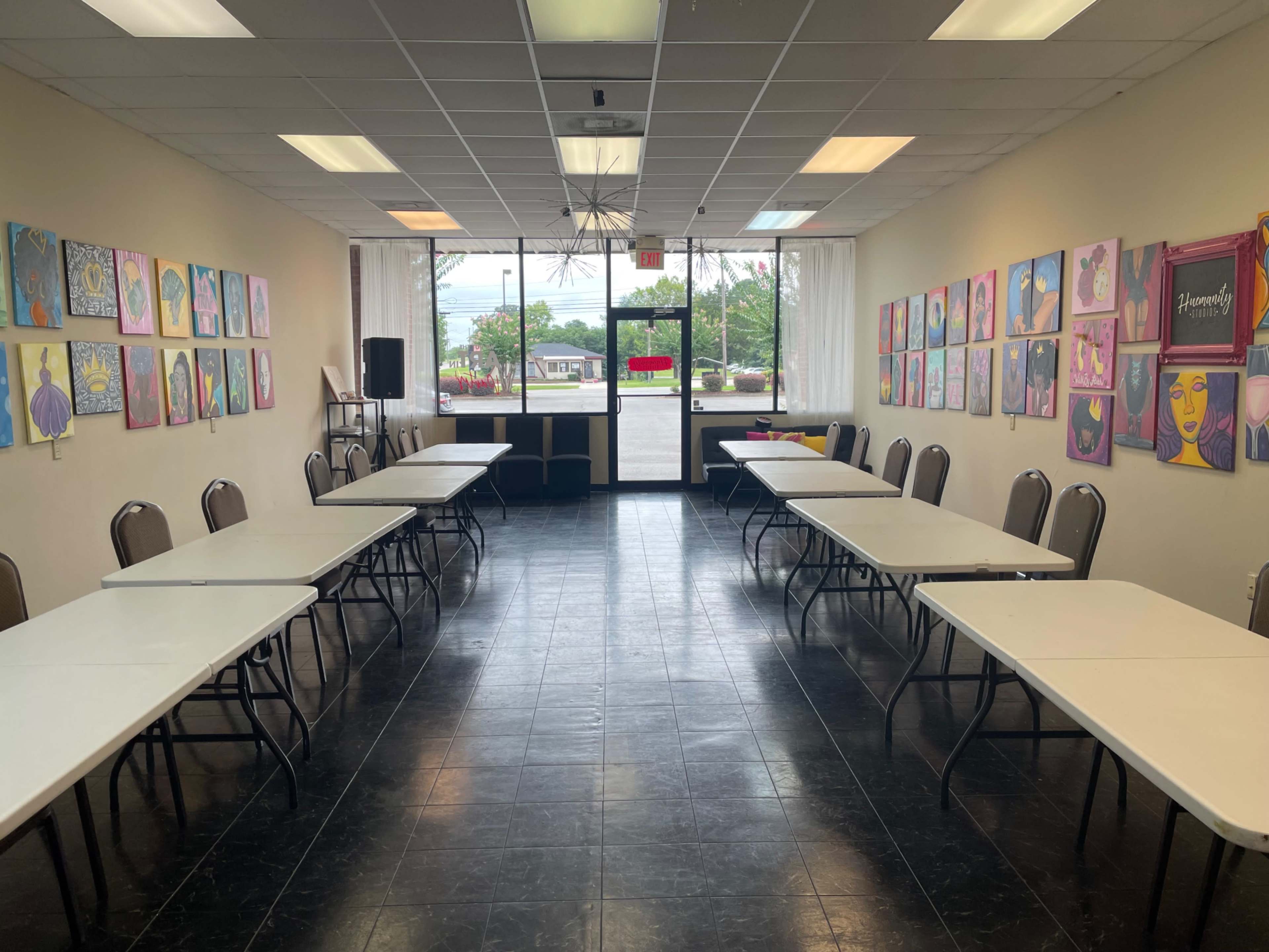 Art Studio with Vibrant Decor Image in Huntsville, Huntsville, AL
