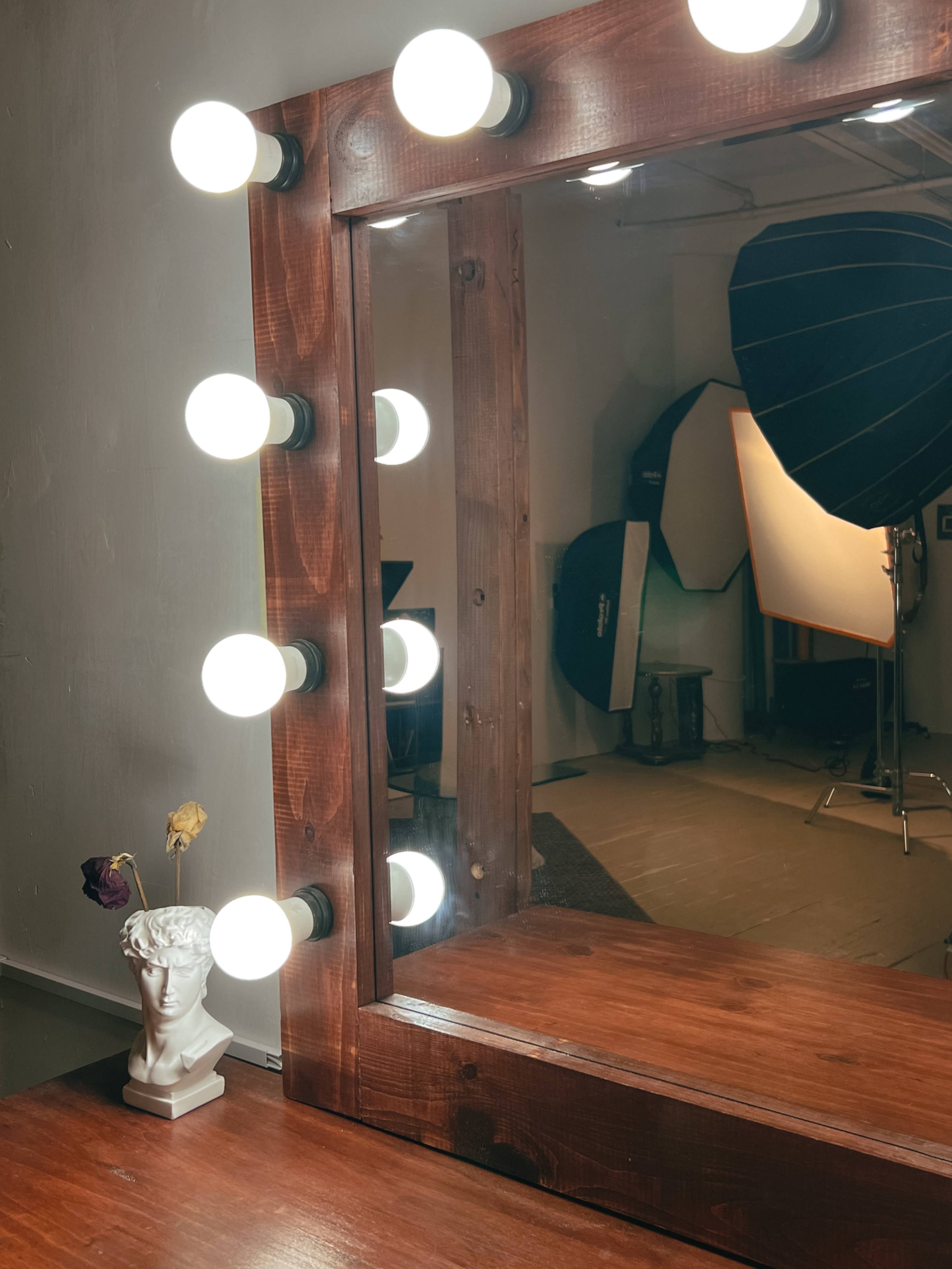 Beautiful Vintage Inspired Brooklyn Studio with tons of Profoto gear included! Image in Bedford-Stuyvesant, Brooklyn, NY