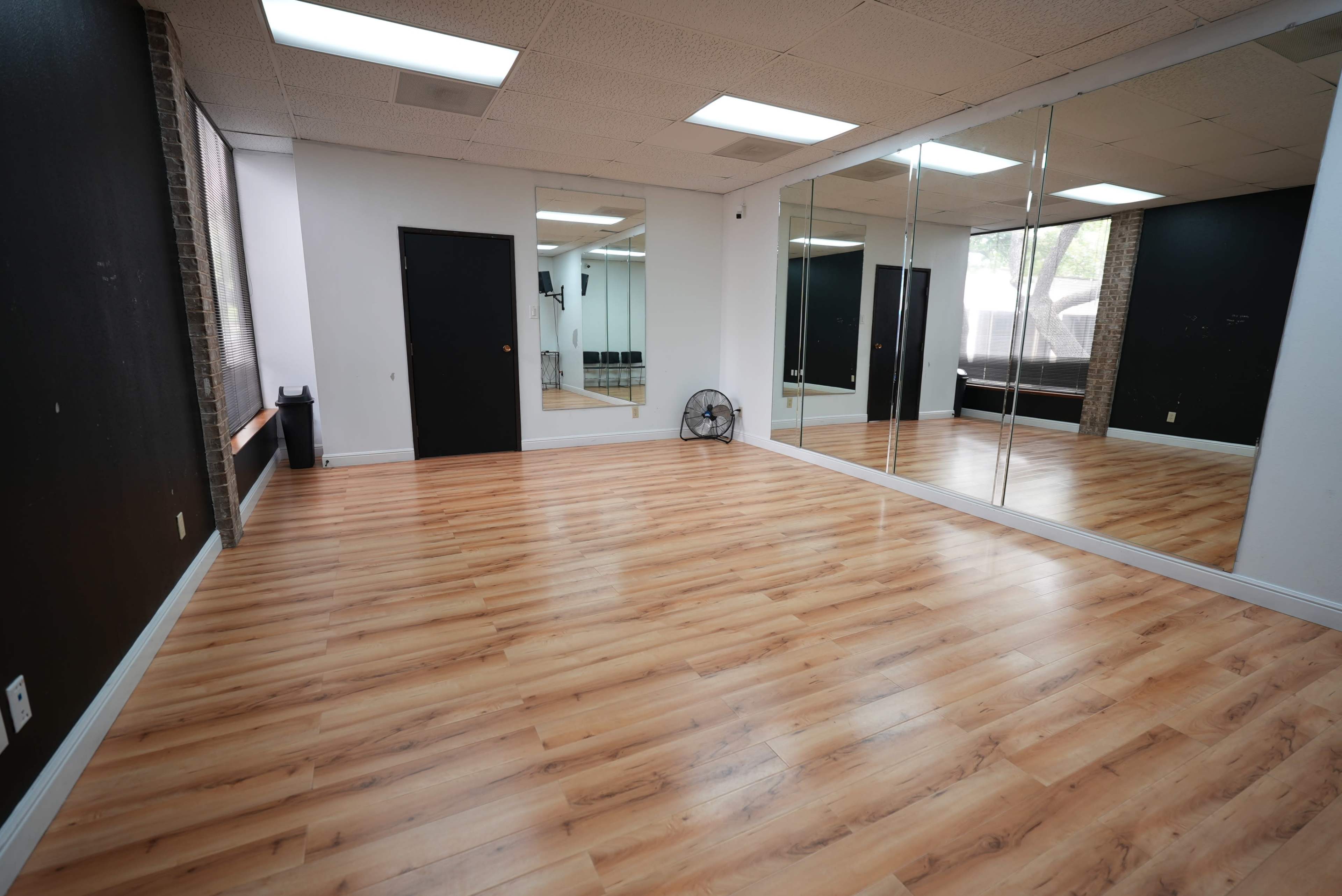 Room 7 - Mirrored Studio.  Hourly Rental Near Addison Dallas Image in Farmers Branch, Dallas, TX