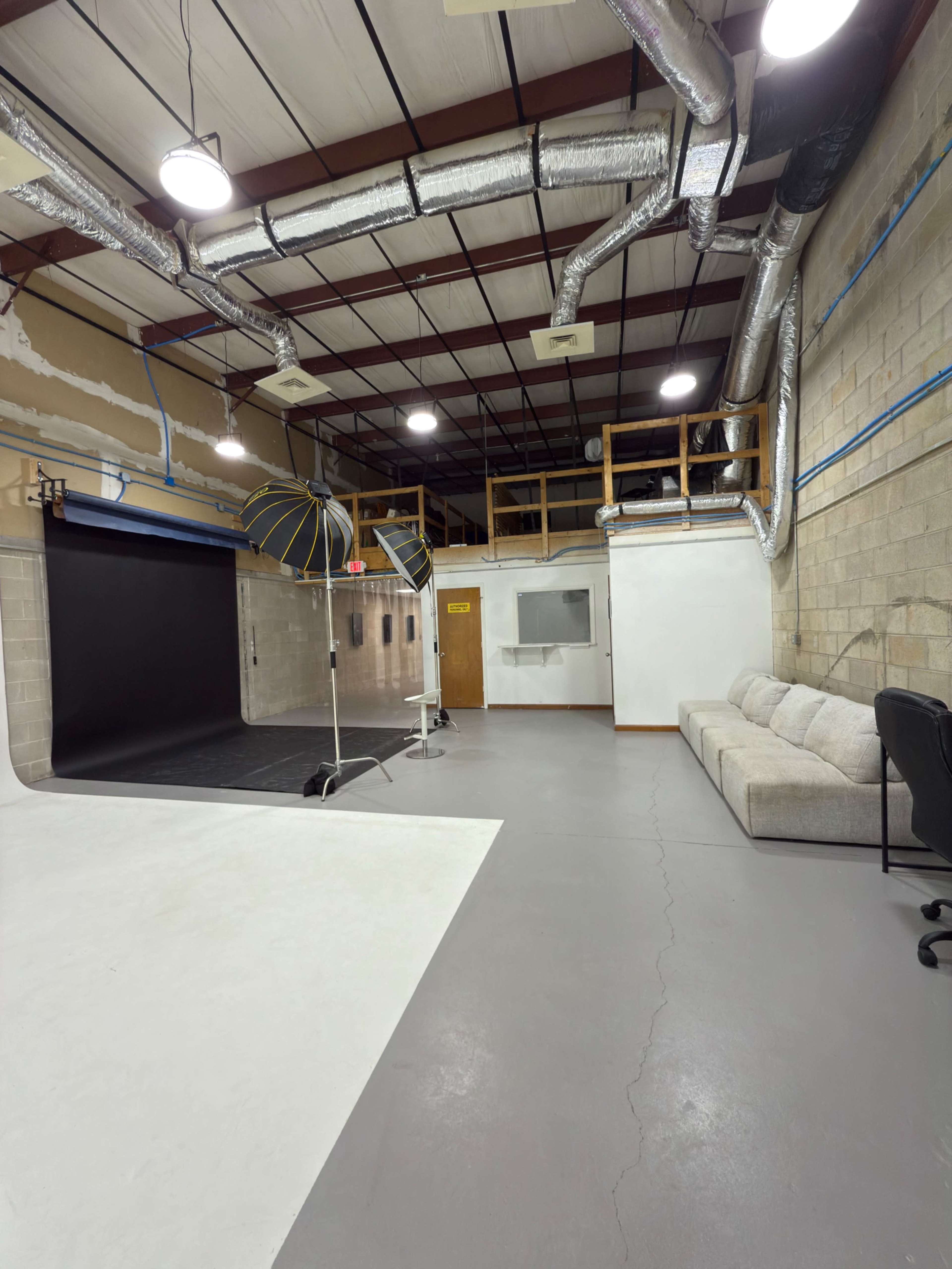 Commercial Content Creation Studio for Up to 30 People Image in Tallahassee, Tallahassee, FL