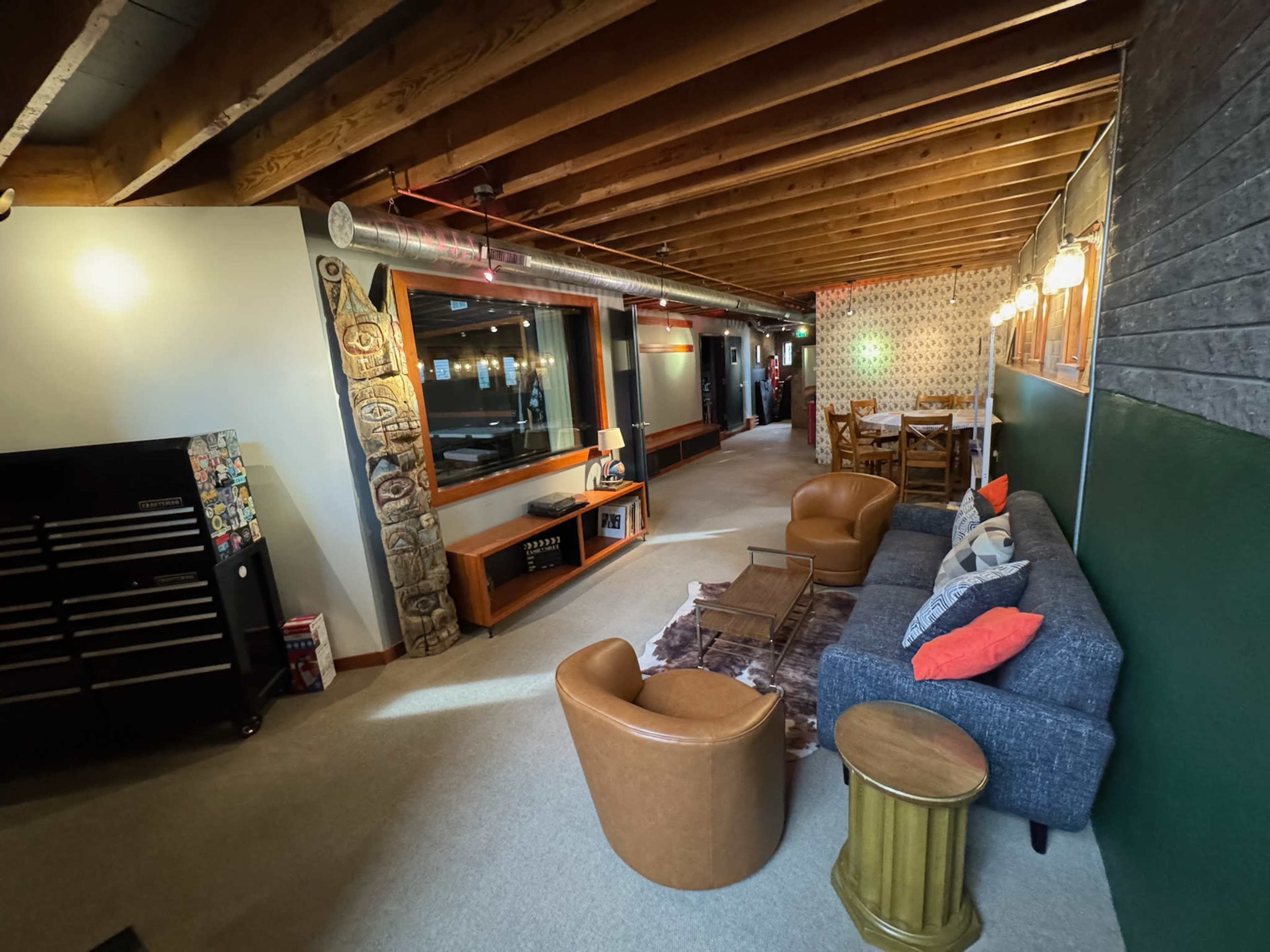 Downtown Pro Video/ Photo Studio with High Ceilings, Control Room, Conference Room and Lounge Image in Longmont, Longmont, CO