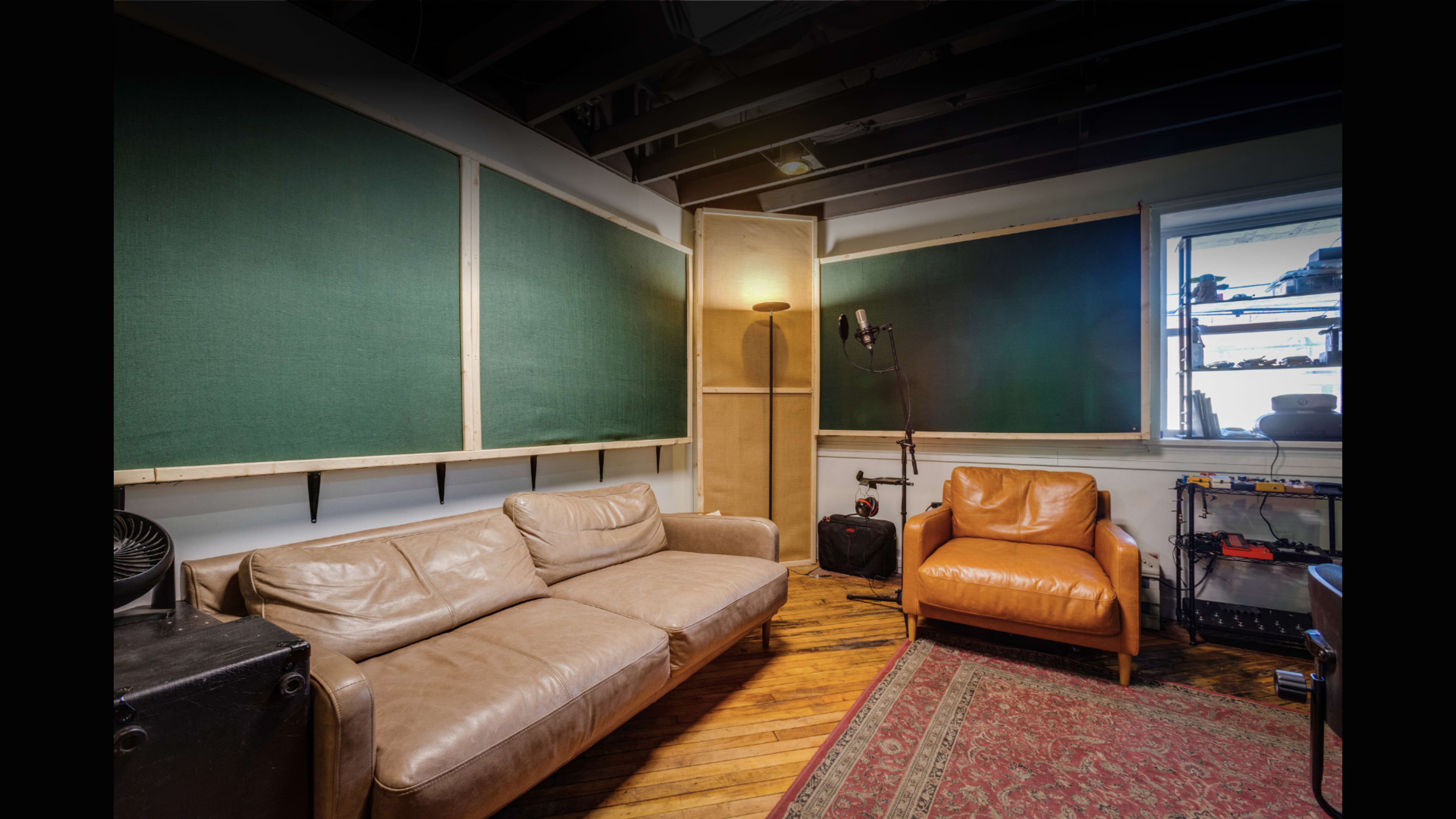 Elevated-Industrial Warehouse Studio Minutes from Downtown Image in Allentown, Pittsburgh, PA