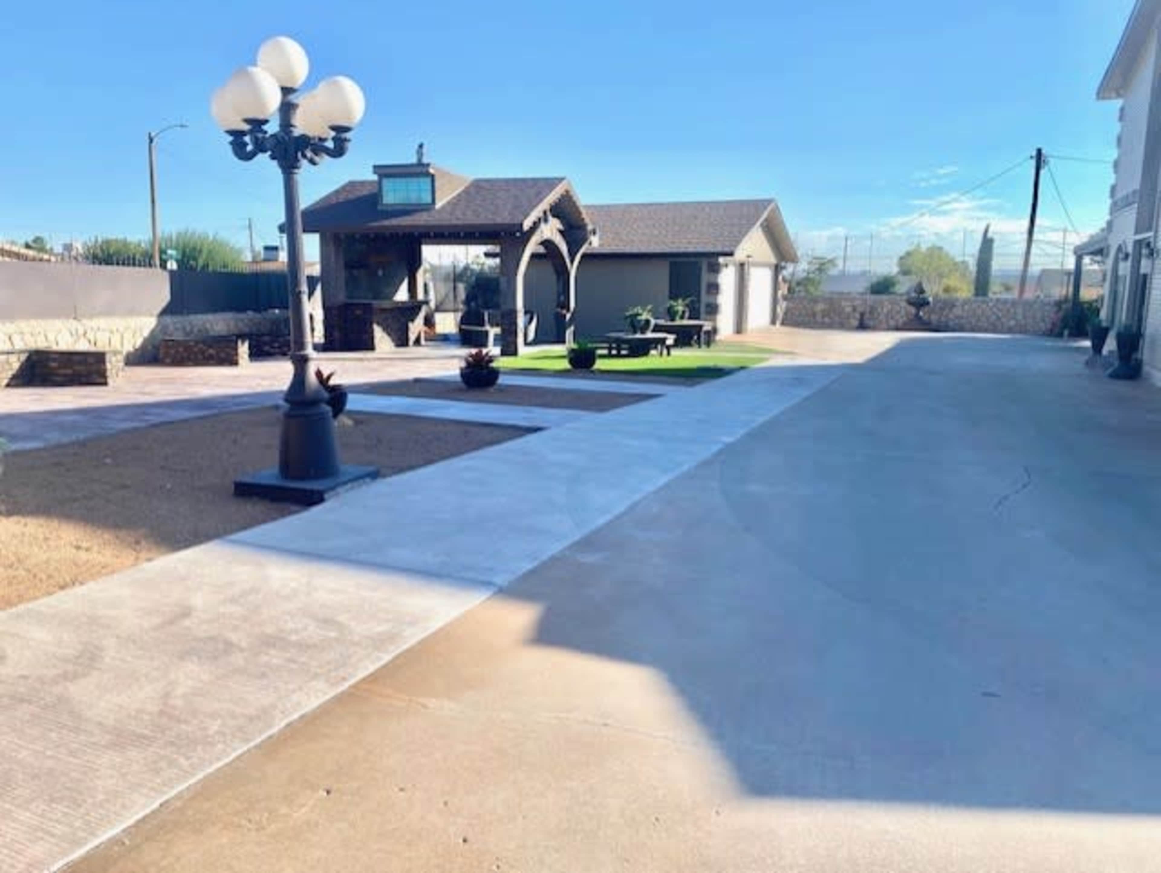 Large Property Perfect for Content Creation Image in Hacienda Heights, El Paso, TX