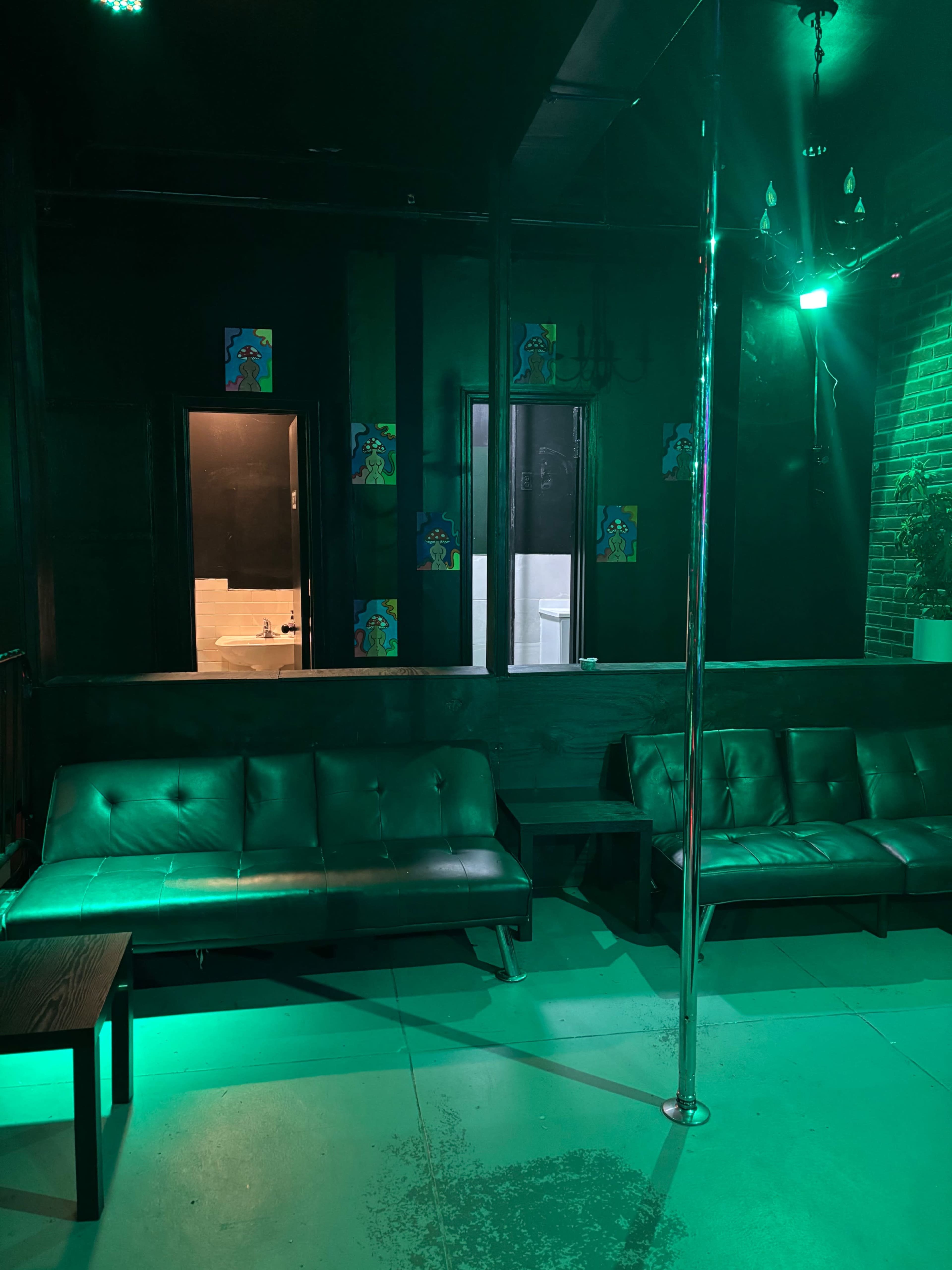 Host Your Dream Party in the Heart of NYC – Until 4AM! Image in Midtown Manhattan, New York, NY