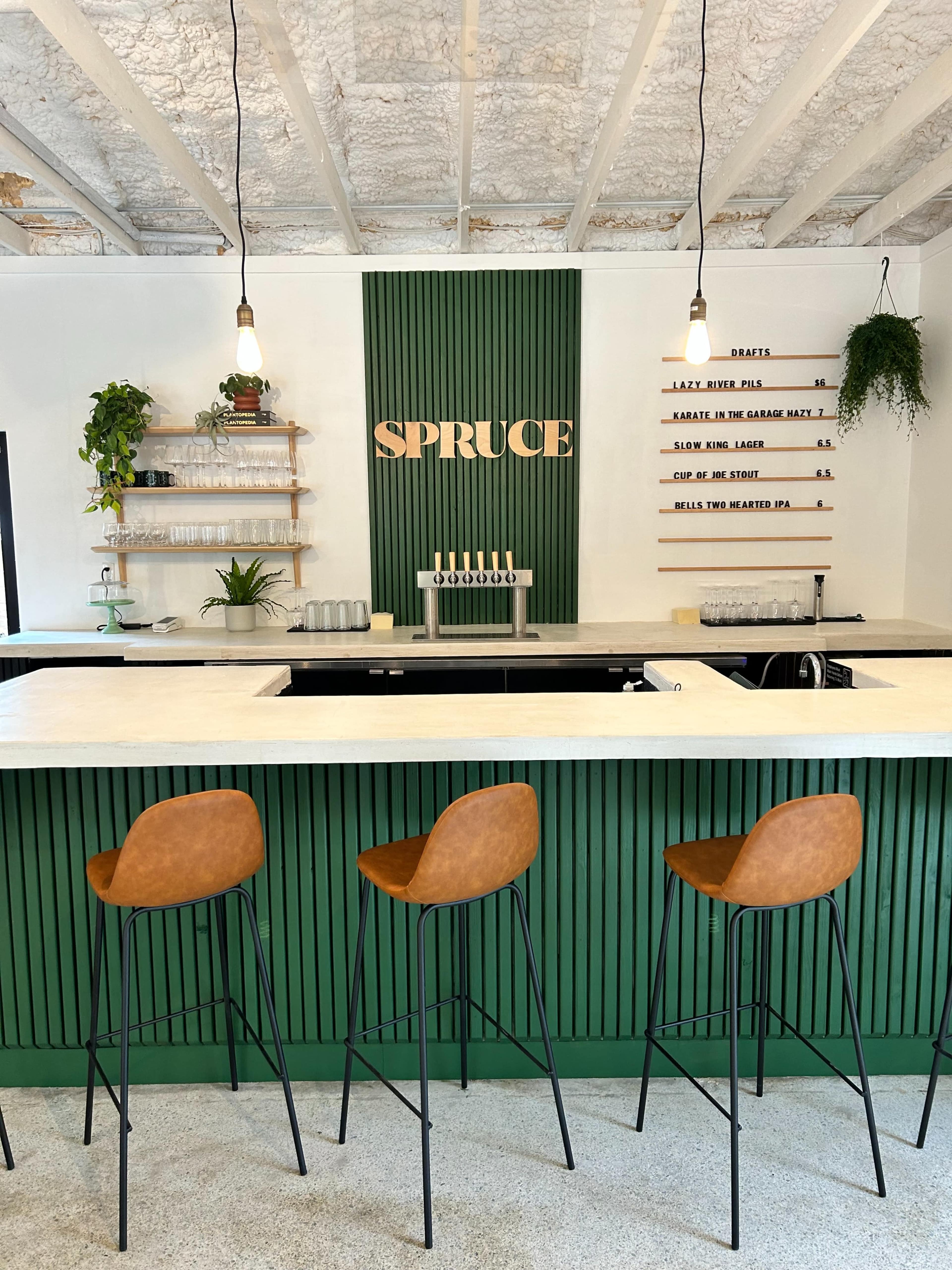 Plant Bar Image in Murray Hill, Jacksonville, FL