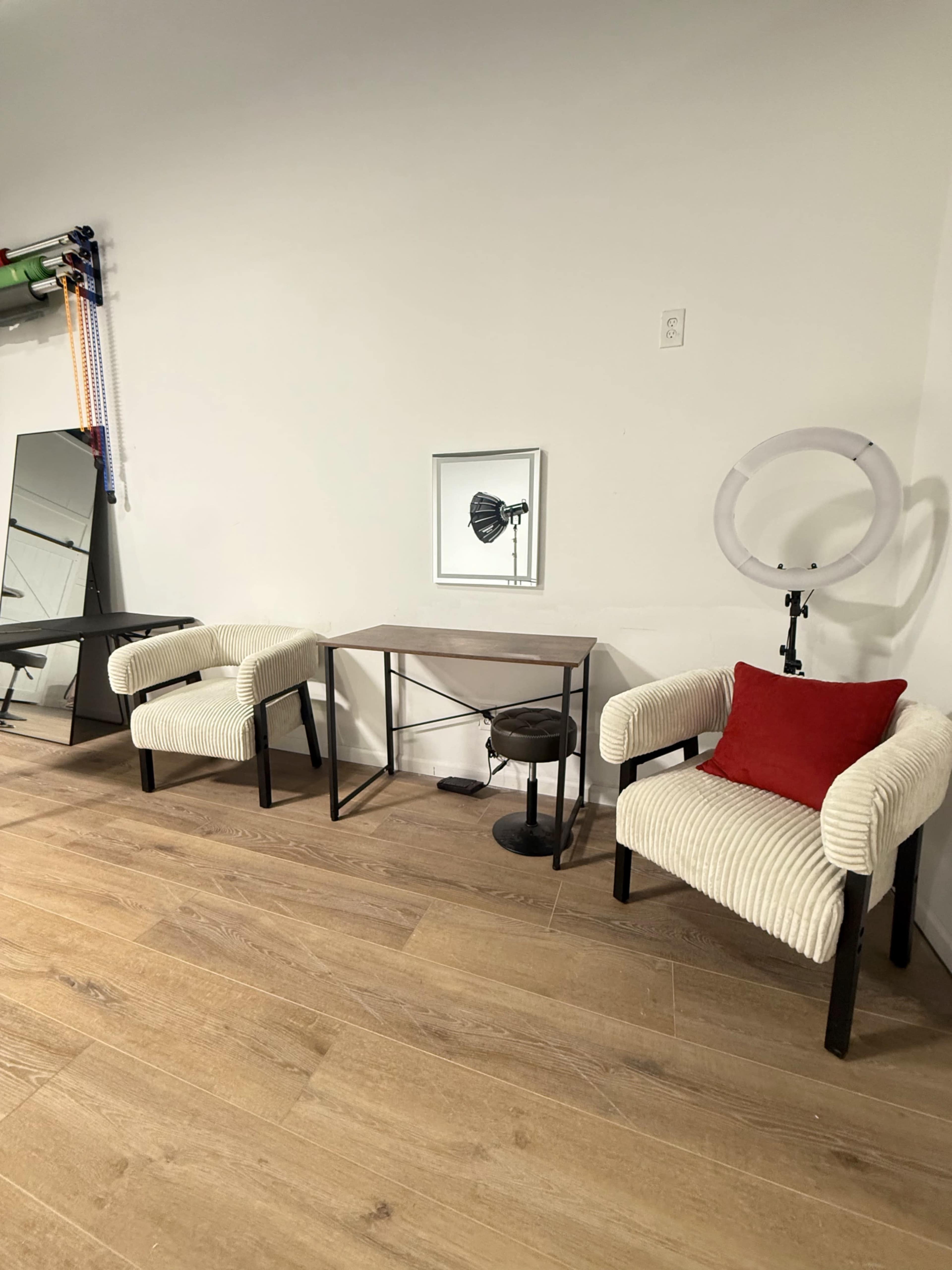 Spacious Industrial Studio w/ Cyc Wall for Photo, Video, & Content Creation Image in Roger Park, Tucson, AZ