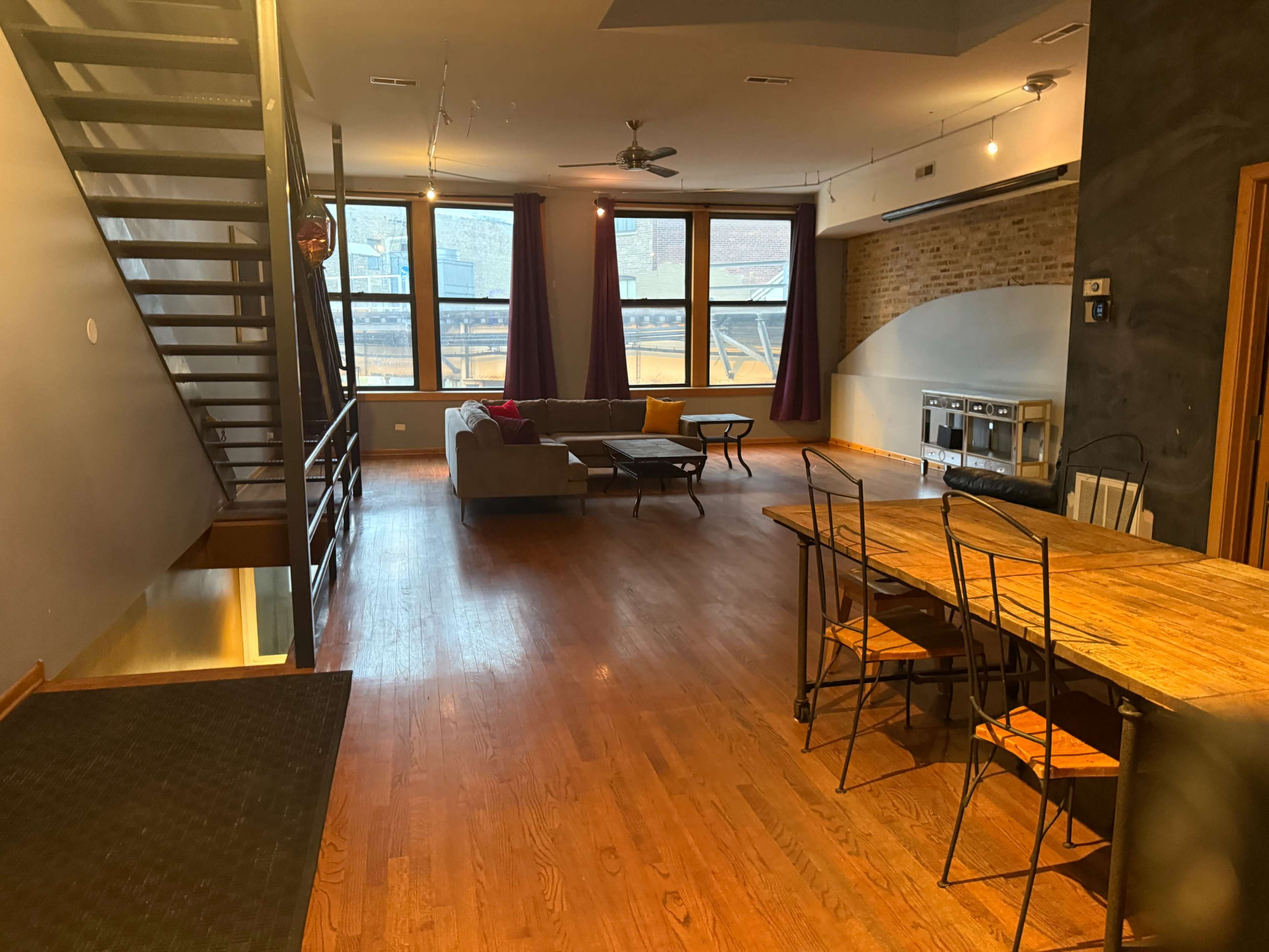 Spacious Loft in the Heart of Wicker Park Image in West Town, Chicago, IL