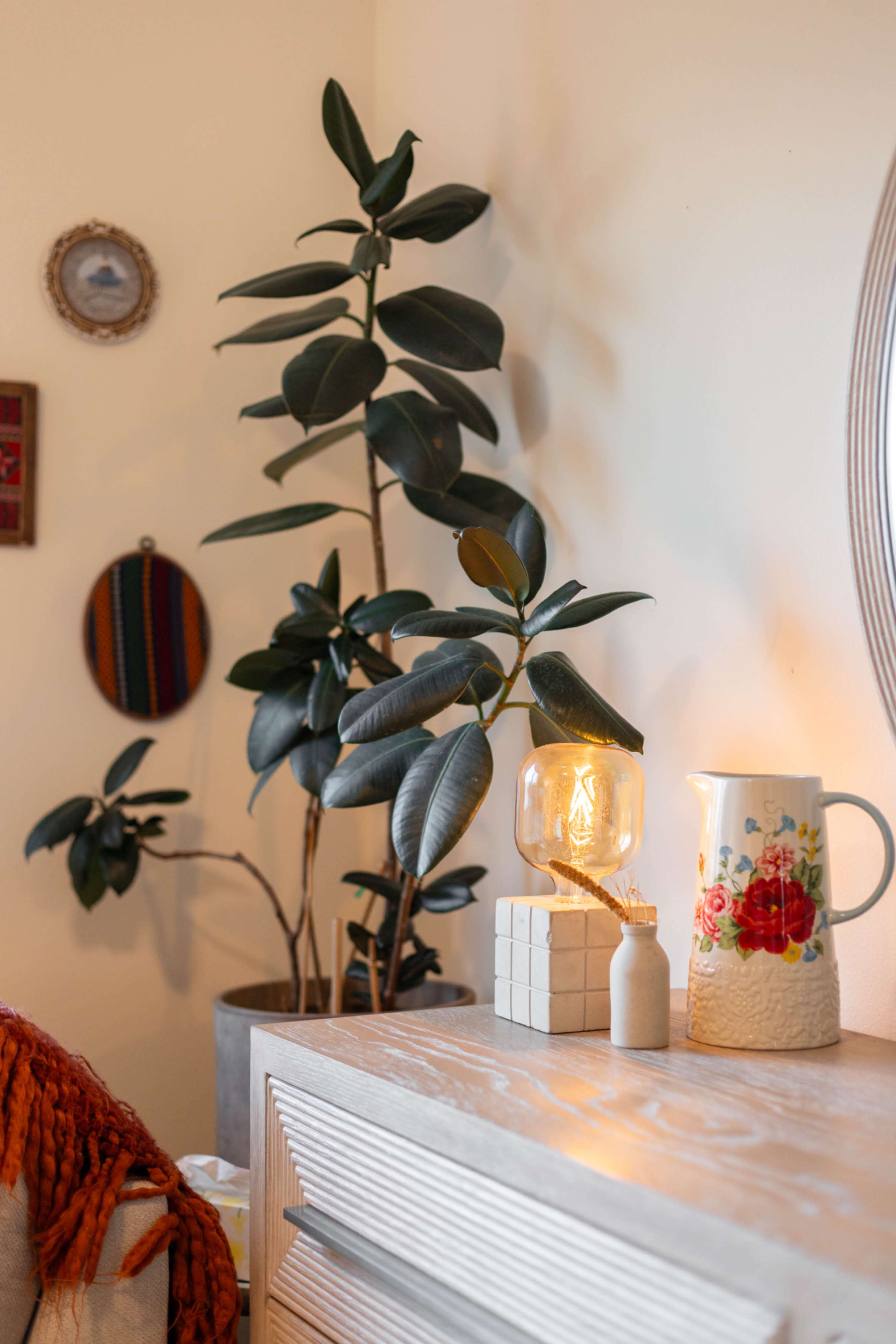 Quiet & Character-Filled Home with Abundant Natural Light, Versatile Nooks Available for Film/Interview Shoots Image in Newport Beach, Newport Beach, CA