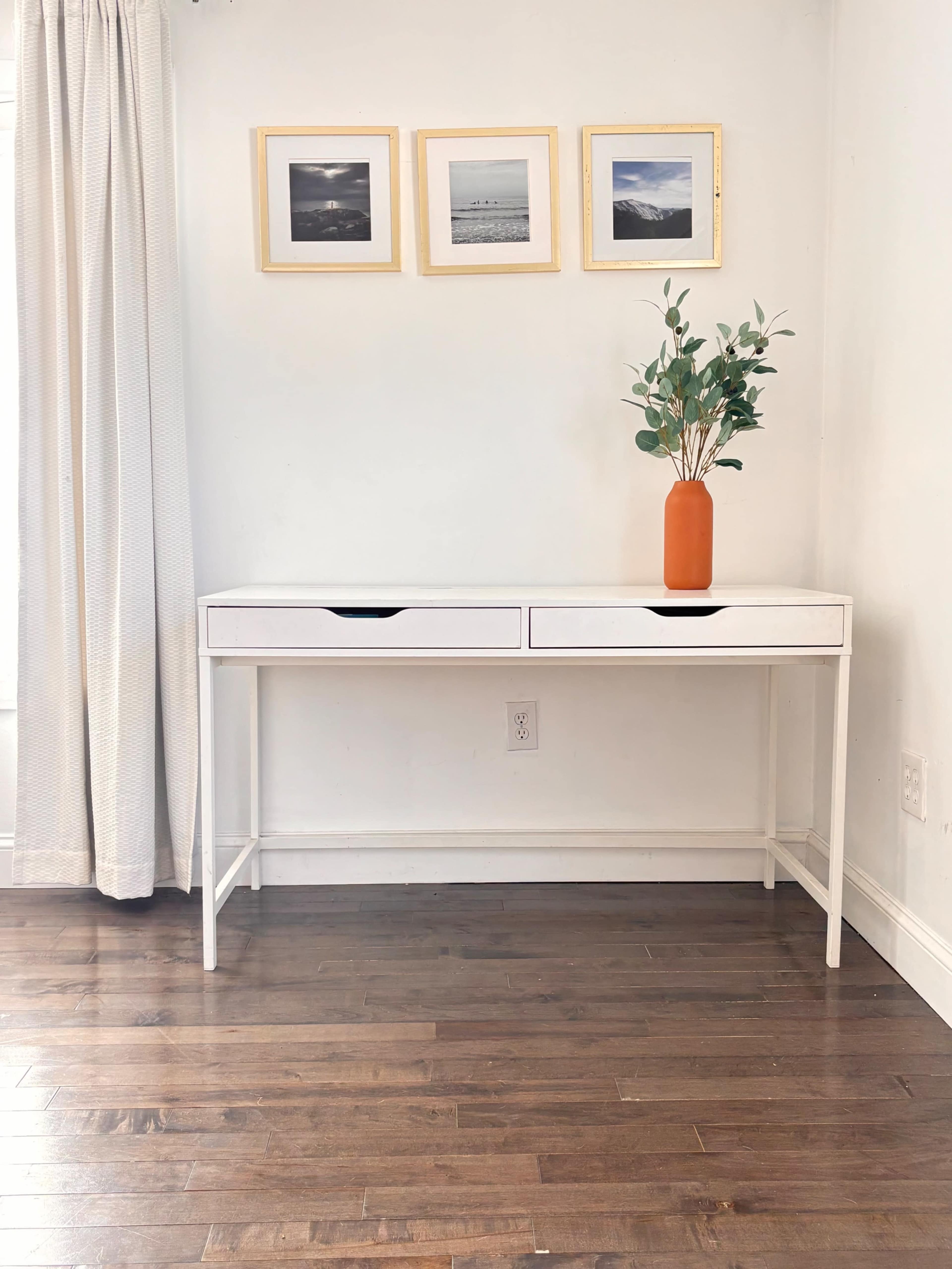 Bright Natural Light Studio With Bay Window – Portsmouth Image in Portsmouth, Portsmouth, NH