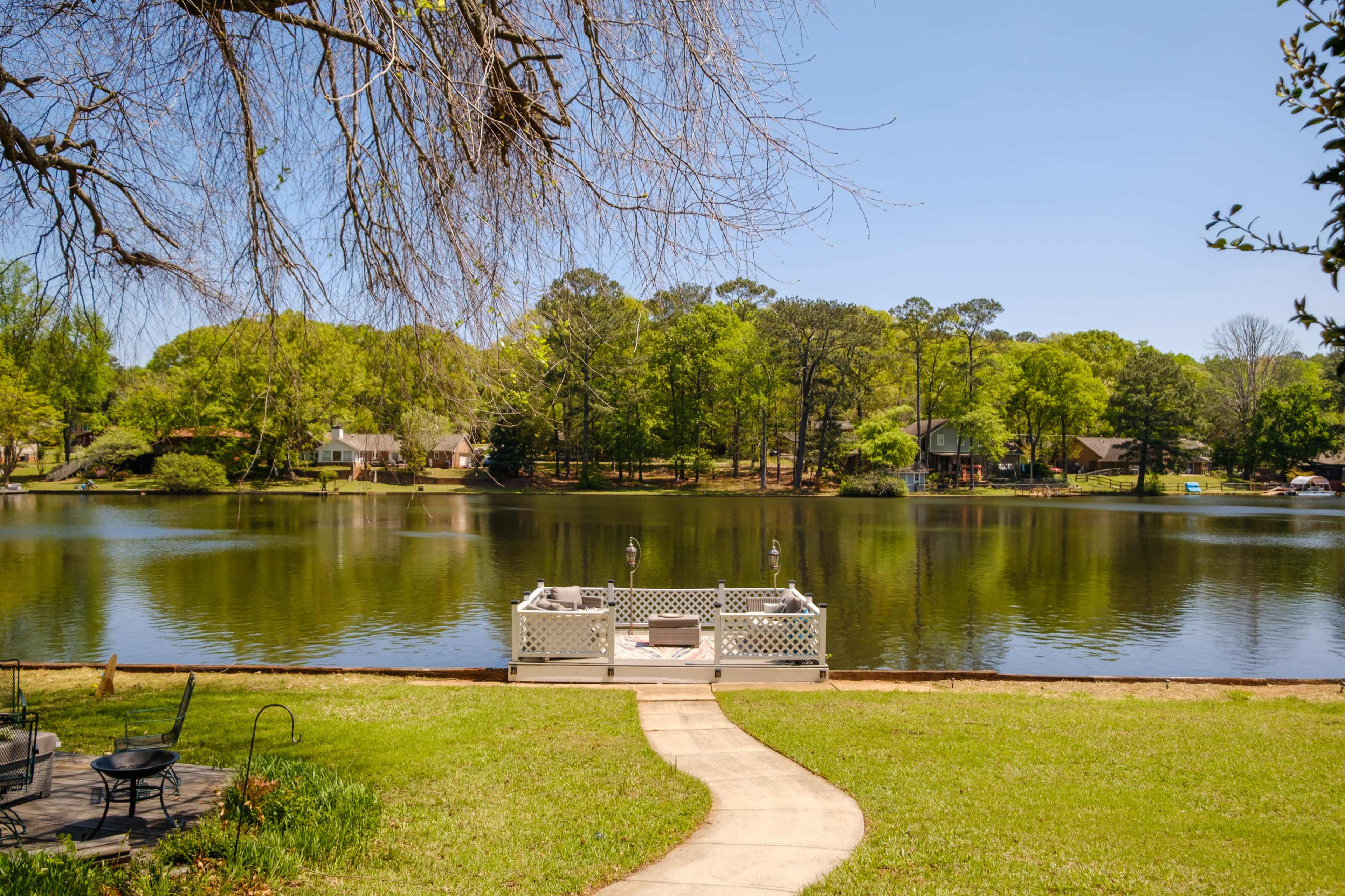 Serene Lakeside Getaway Minutes from Atlanta Image in , Conyers, GA