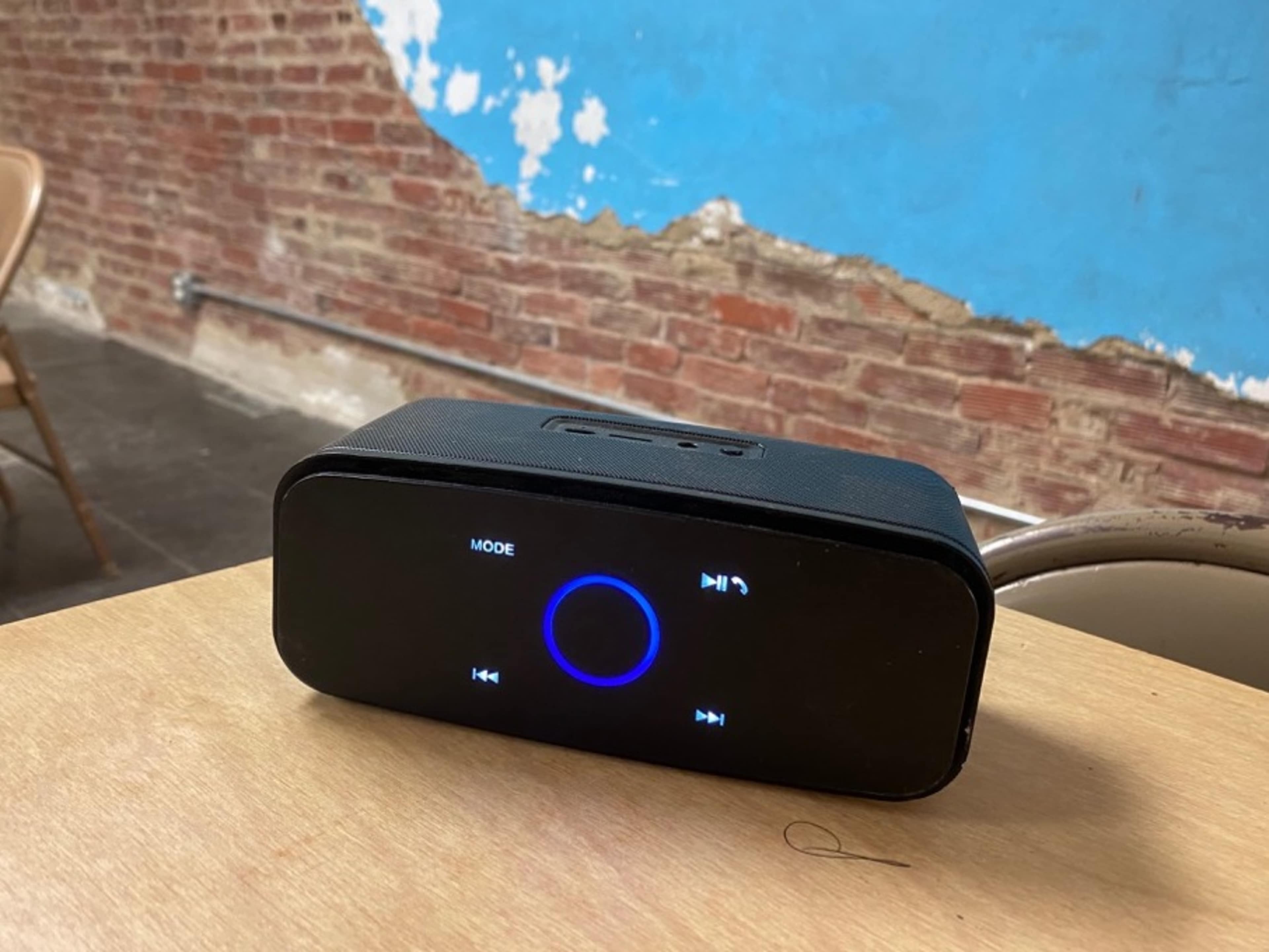 DOSS bluetooth speaker (small)