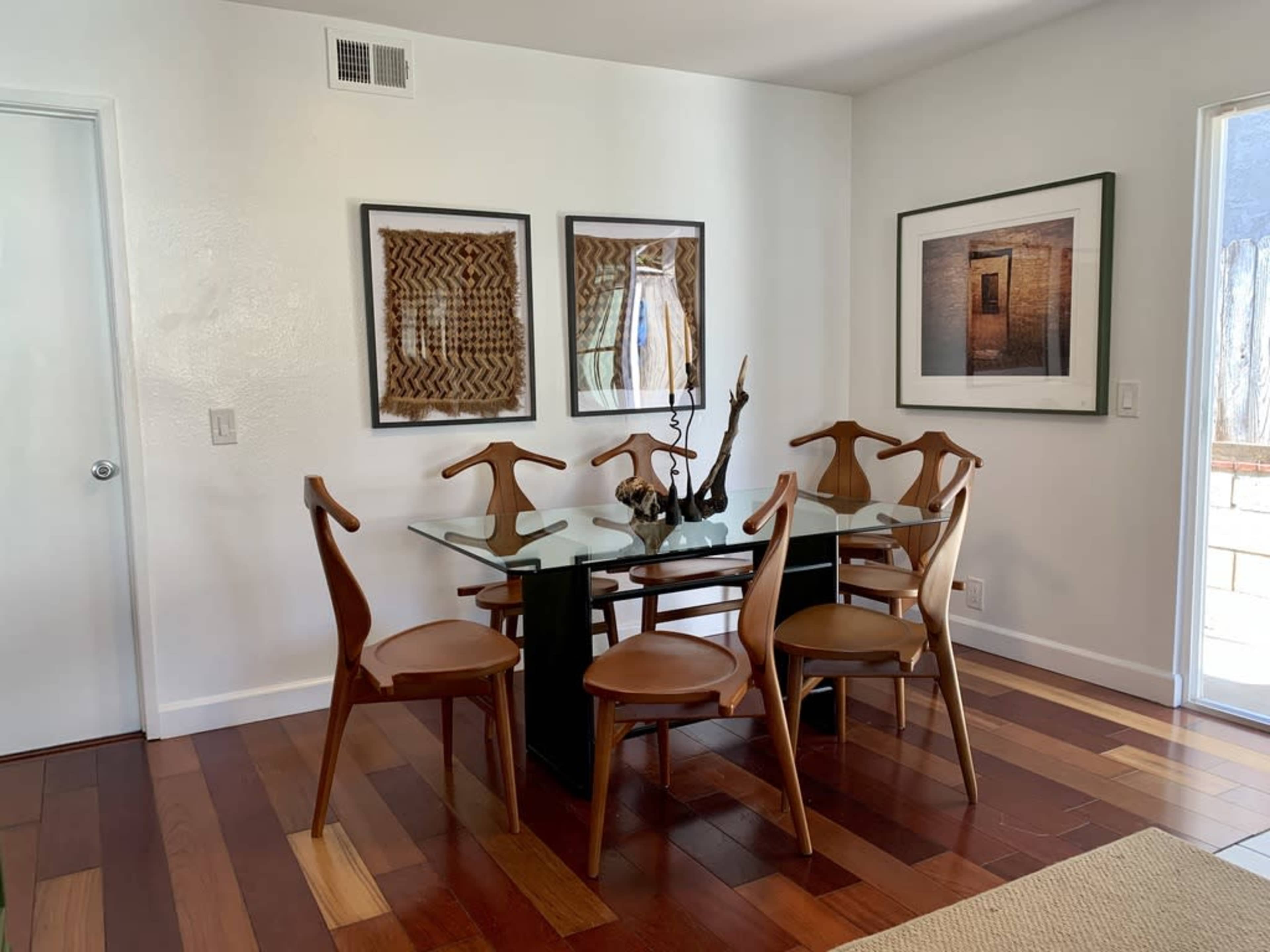 Charming Poolside Escape with Bold, Curated Style in Ventura Image in Ventura, Ventura, CA