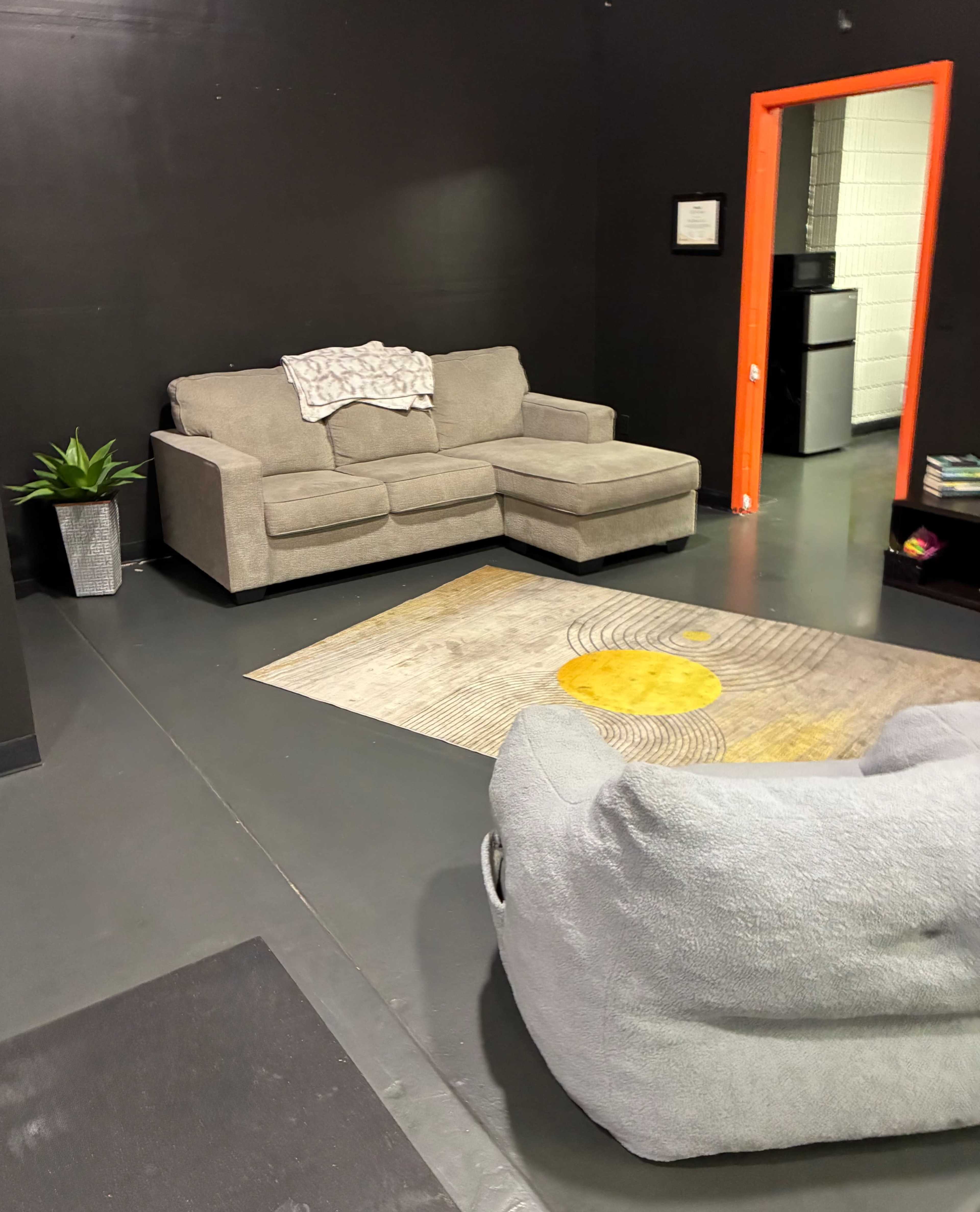 Versatile Boxing Gym & Lounge: Perfect for Photoshoots, Workshops, and Events Image in West Valley City, west valley city, UT