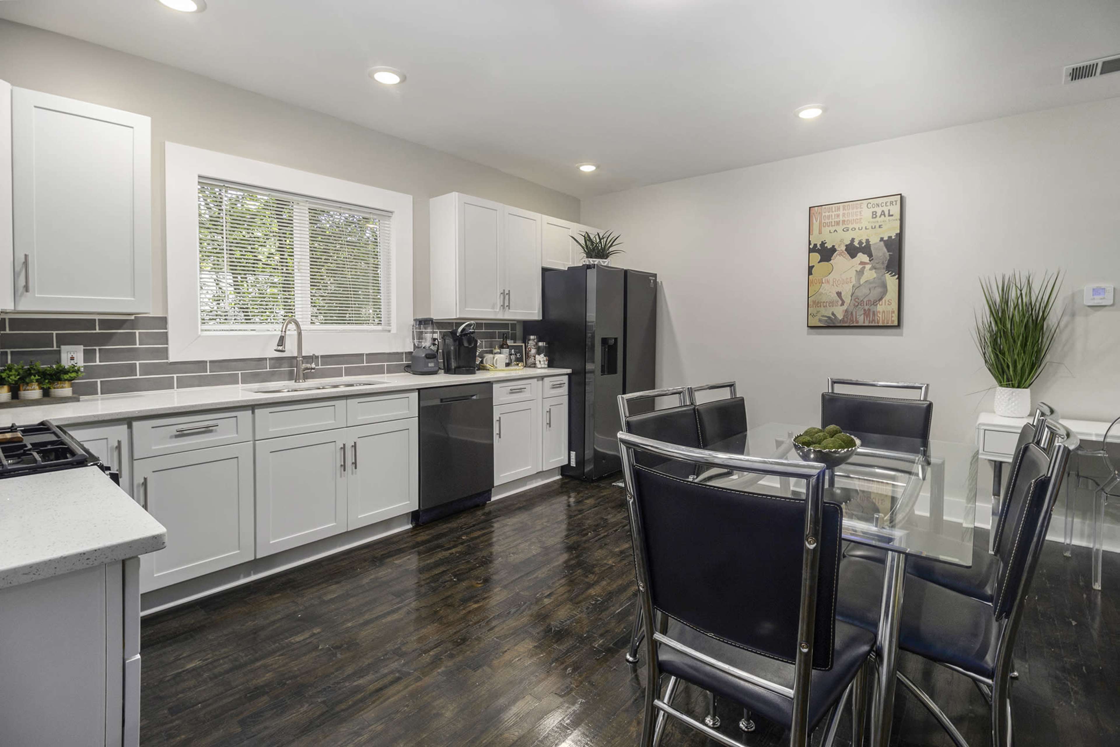 Downtown Modern Delight Image in Pittsburgh, Atlanta, GA